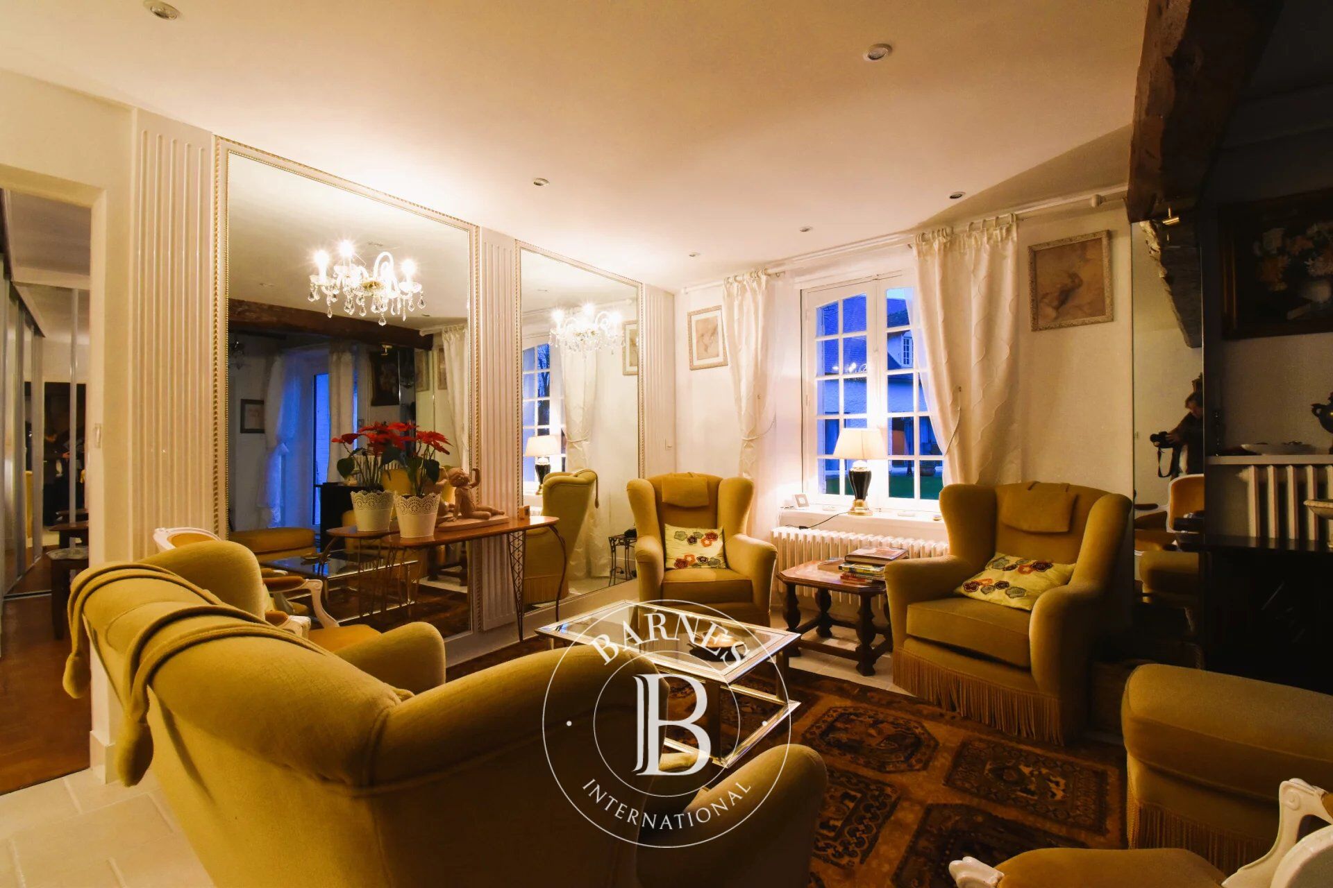 Tremblay les Villages (28) proche Chartres, 703m2 habitables avec piscine intérieure sur 3062m2 de terrain. - picture 3