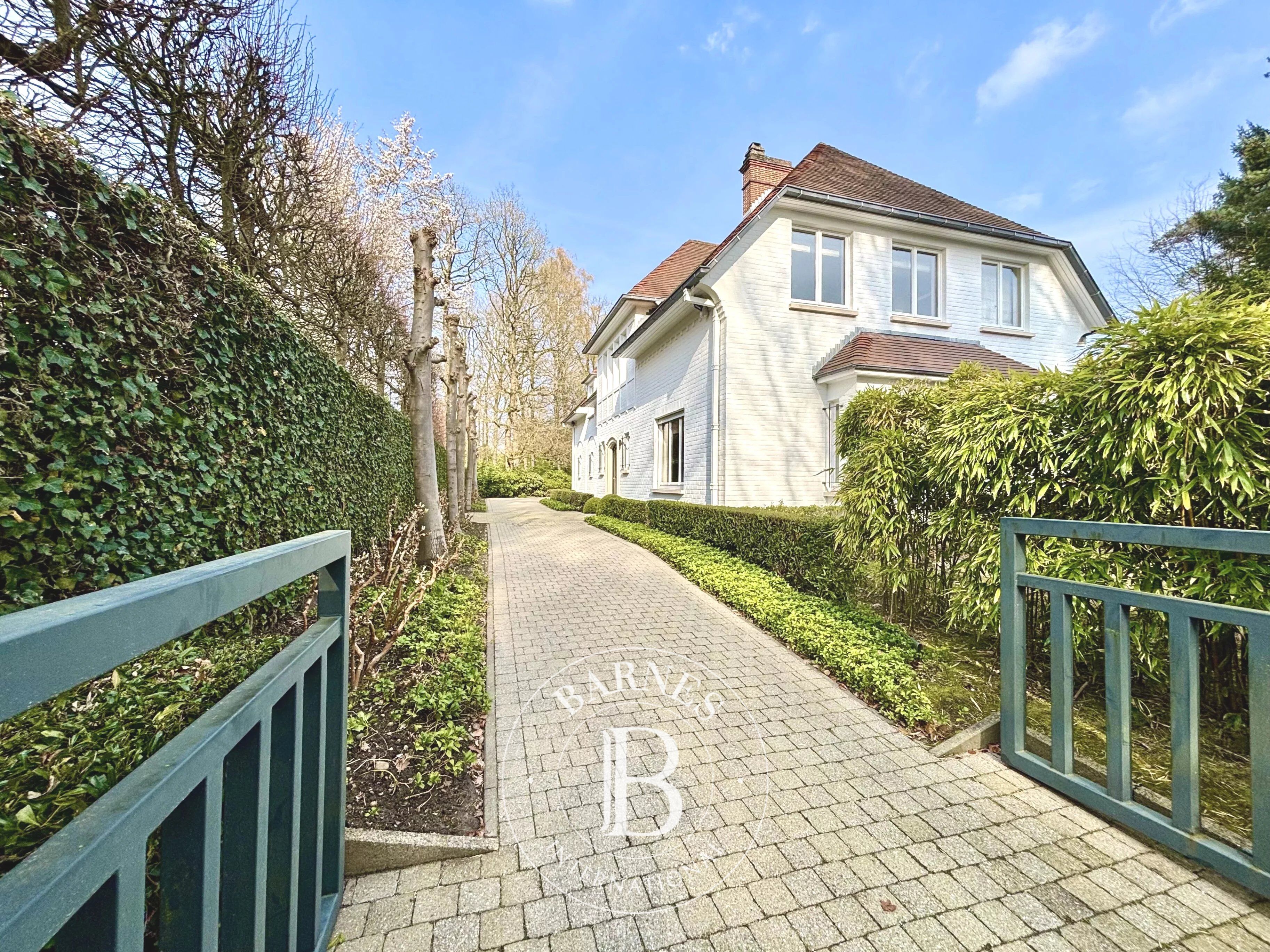 Haus Uccle - picture 1