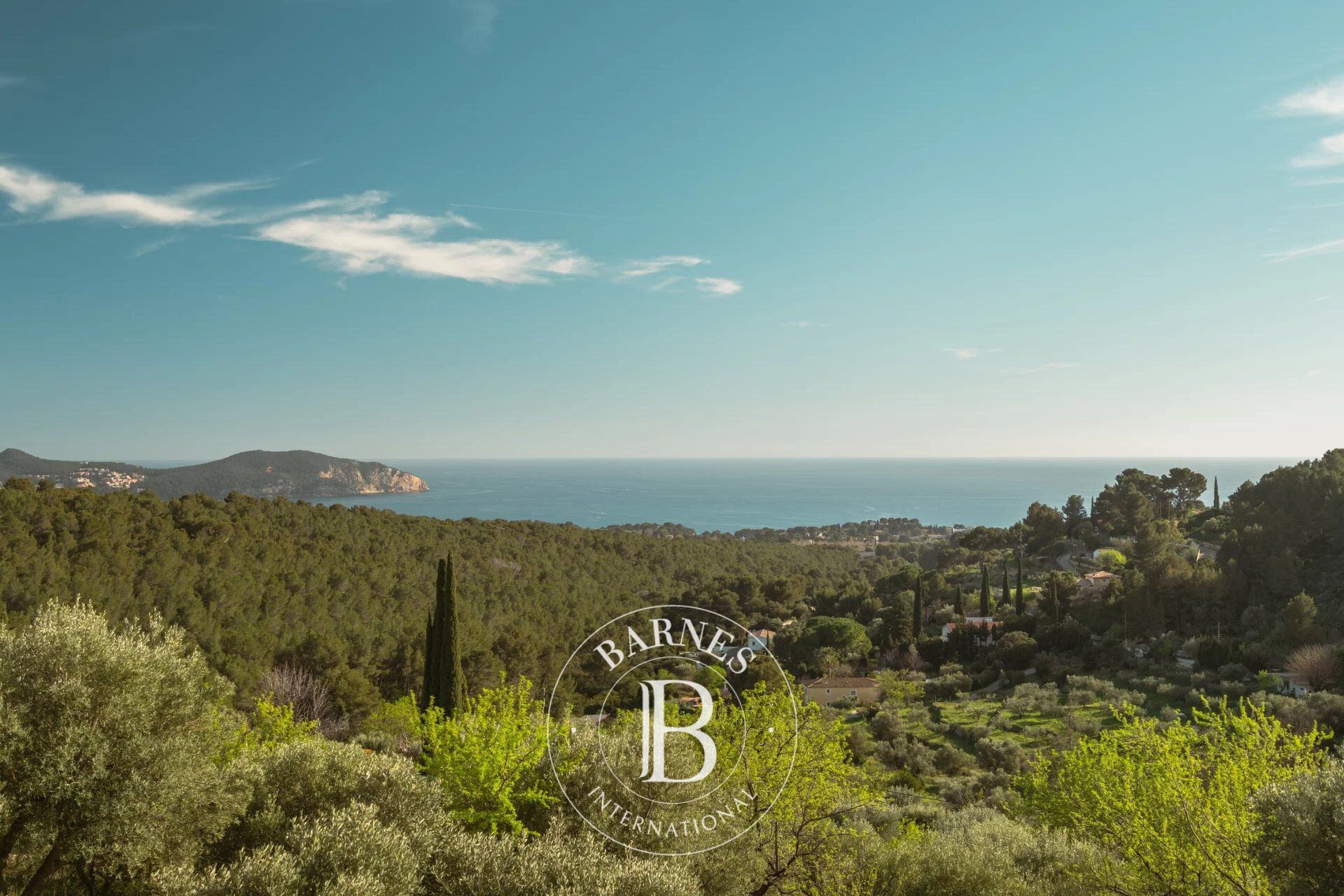 Villa Ceyreste - picture 1