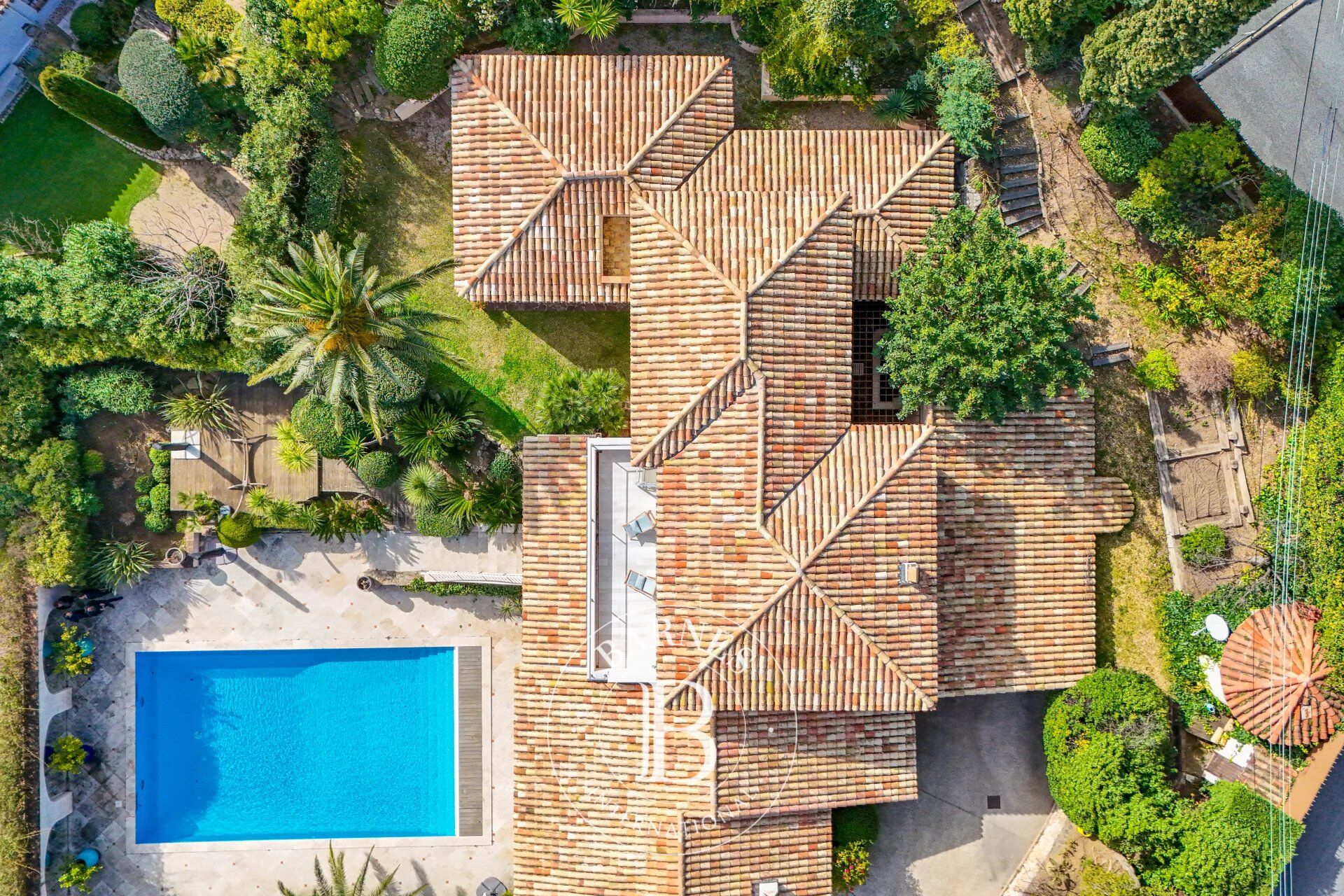 SAINTE-MAXIME - Villa provençale rénovée avec vue mer – proche du centre-ville - picture 1