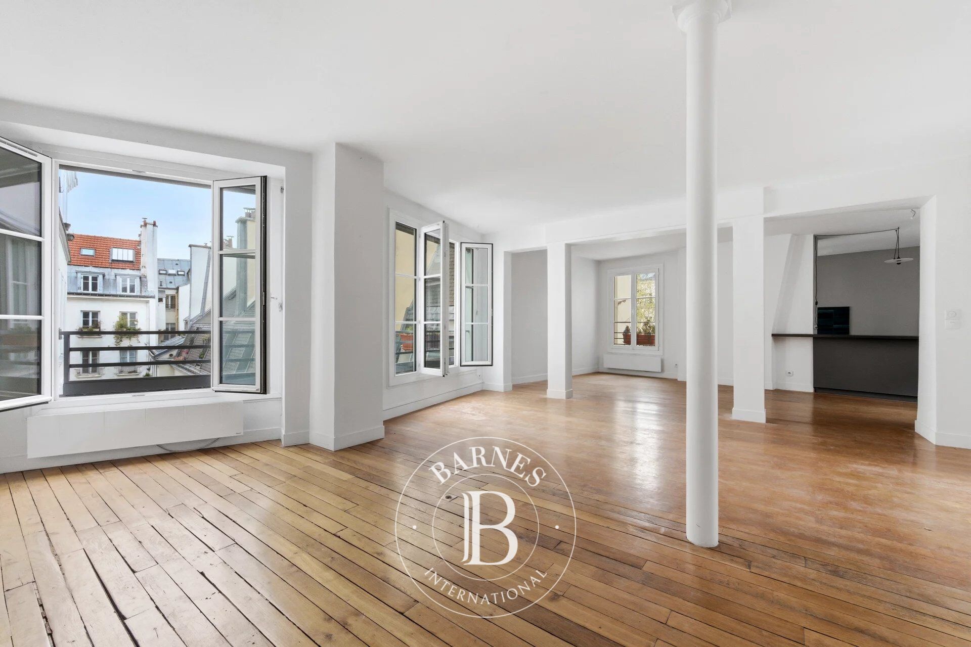 Apartment for sale - Paris 3 - Arts et Métiers - Upper floor - Lift - 3 bedrooms - Fantastic volume - picture 1