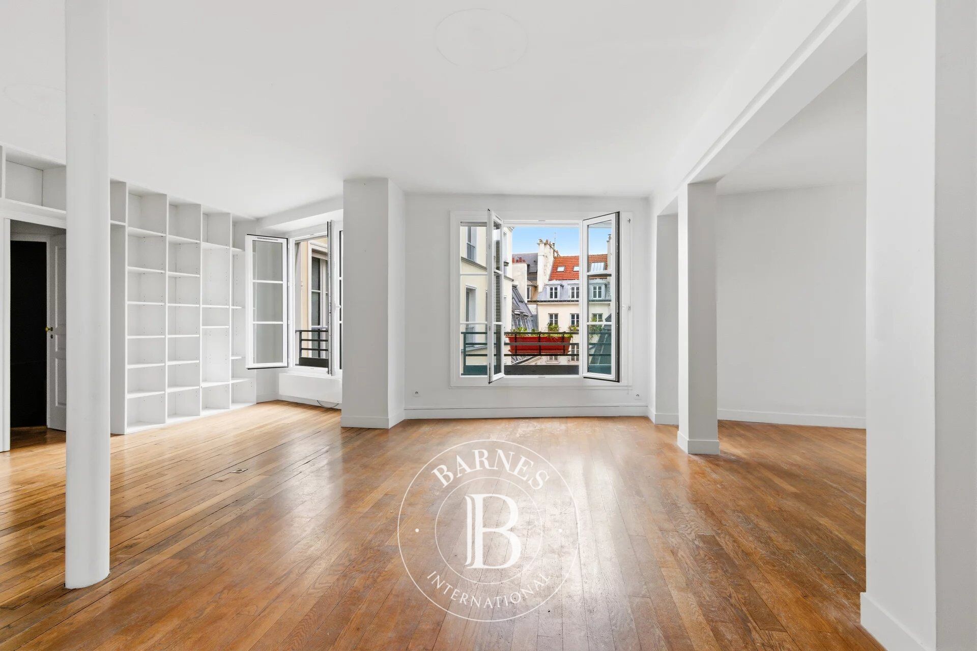 Apartment for sale - Paris 3 - Arts et Métiers - Upper floor - Lift - 3 bedrooms - Fantastic volume - picture 3