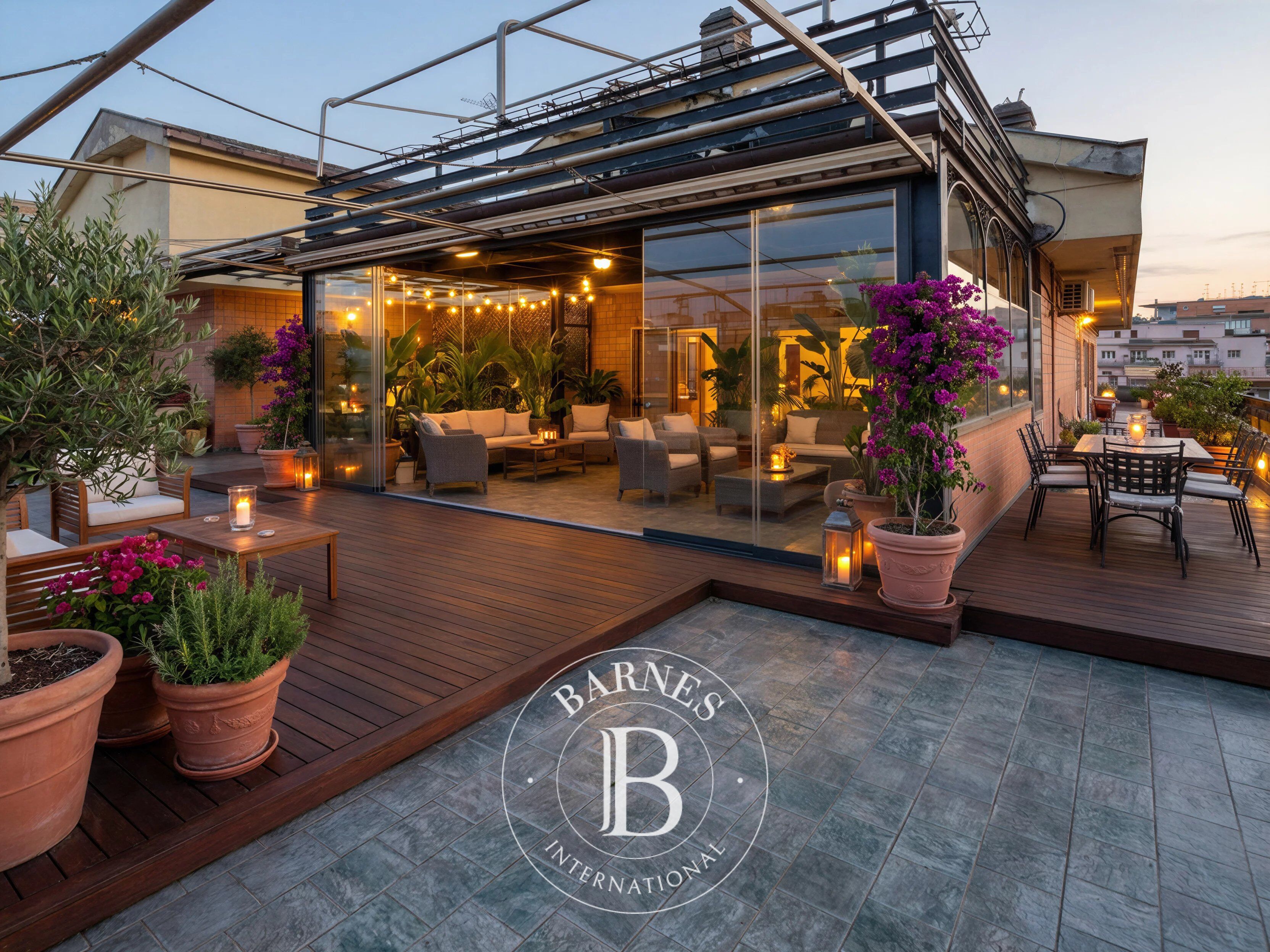 Élégant penthouse rénové à Camilluccia - picture 3