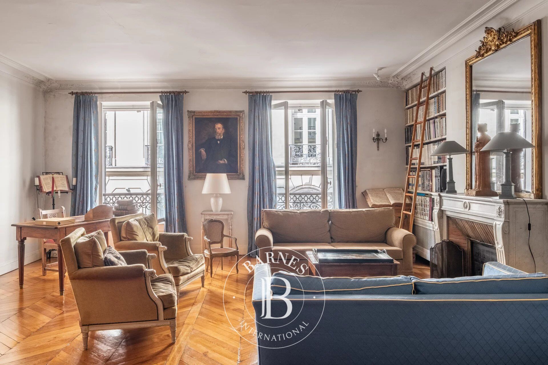 Exclusive – Paris 7th – Carré Rive Gauche – Period Charm – 3/4 Bedrooms – Renovation Required - picture 3