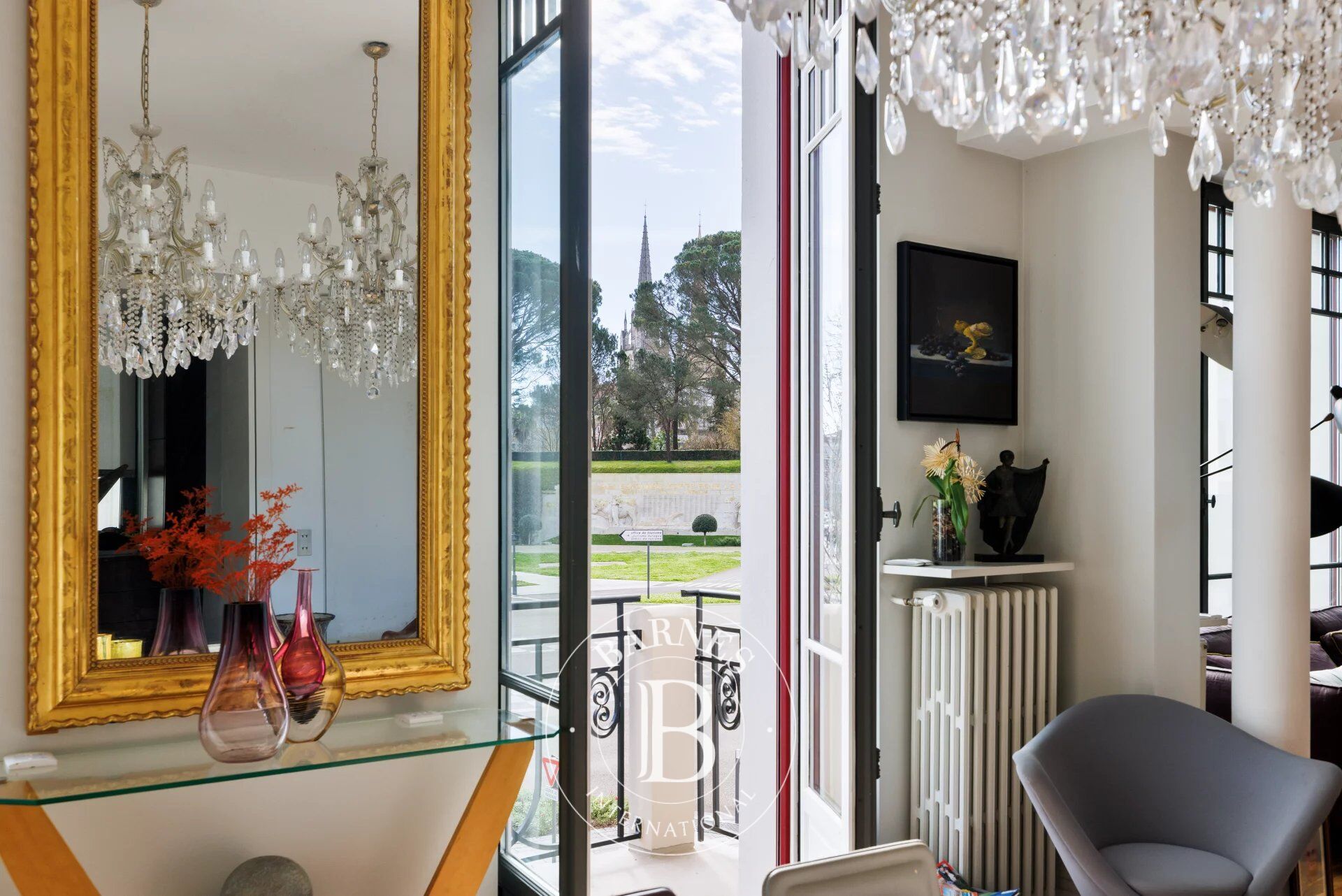 BAYONNE, TOWN CENTER, EXCEPTIONAL 170 M² APARTMENT - picture 3