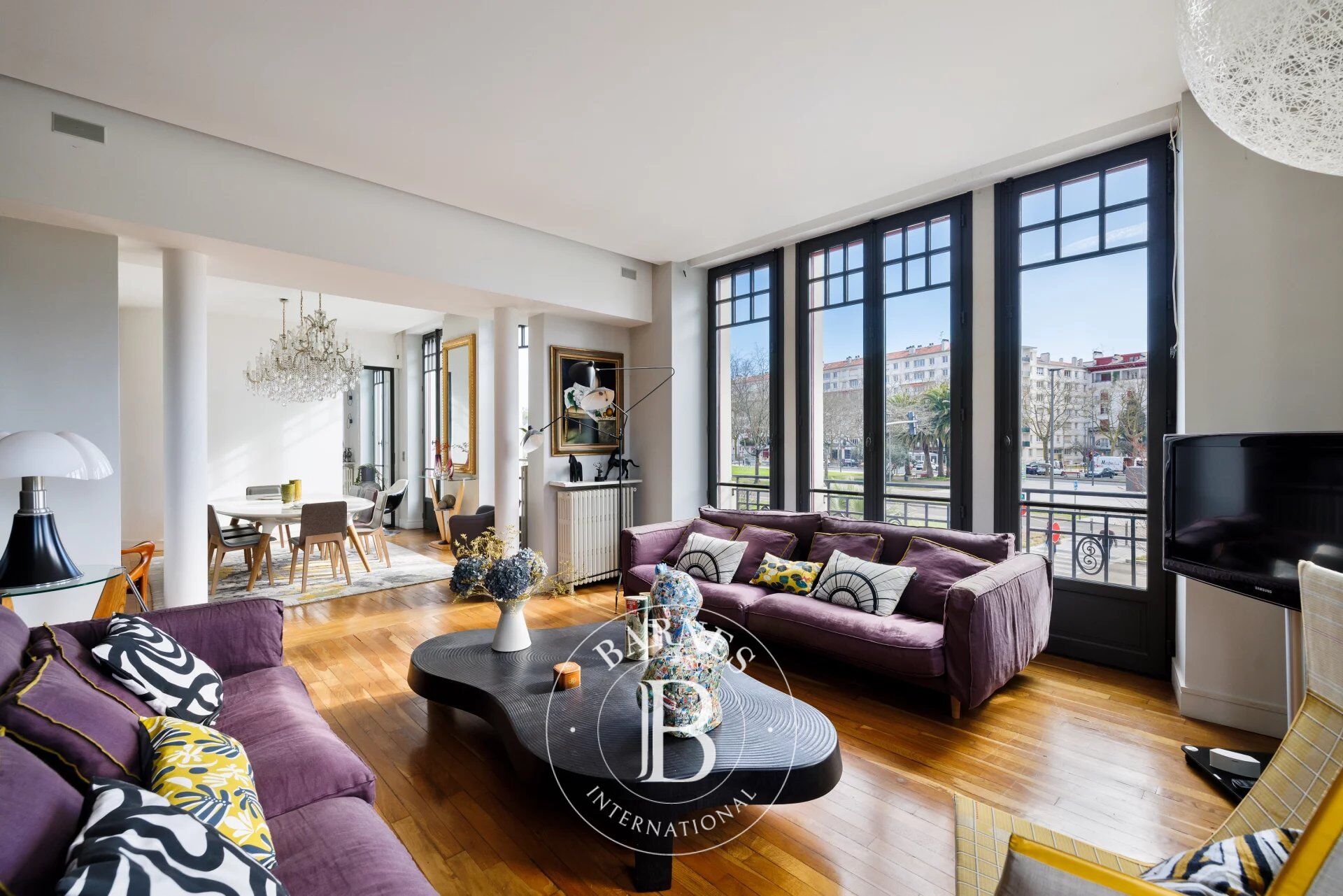 BAYONNE, TOWN CENTER, EXCEPTIONAL 170 M² APARTMENT - picture 1