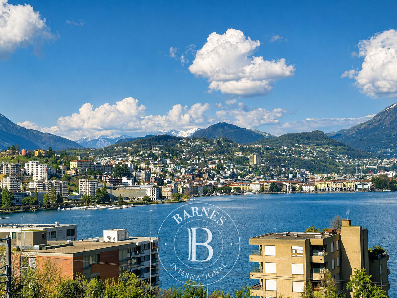 Lugano, Paradiso: appartement rénové de 3,5 pièces avec vue sur le lac - picture 2