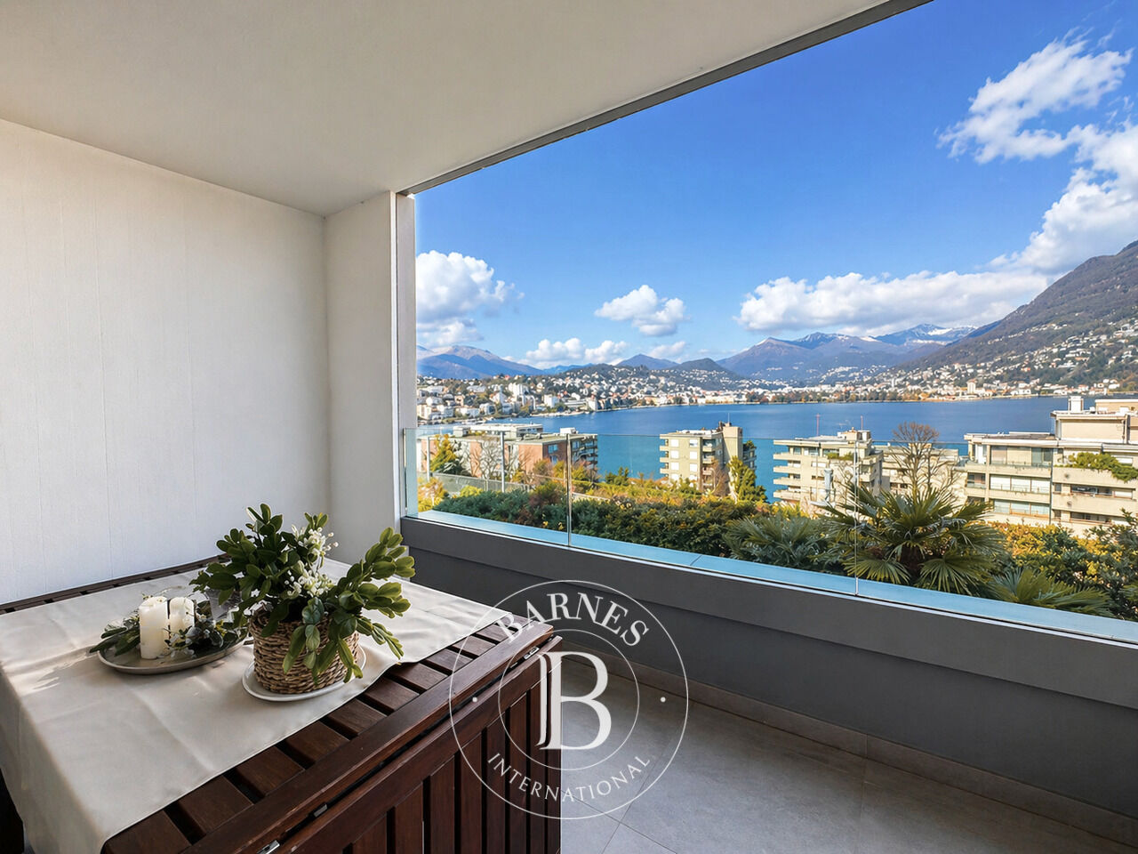 Lugano, Paradiso: appartement rénové de 3,5 pièces avec vue sur le lac - picture 3