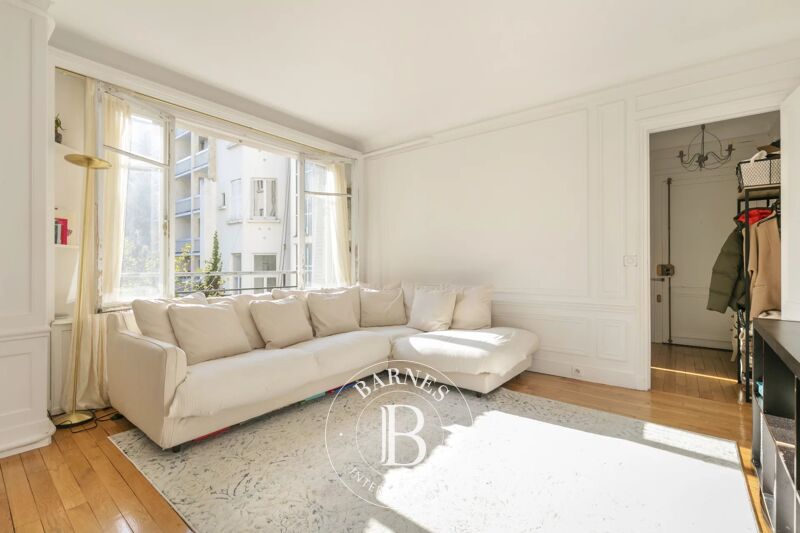 For Sale Apartment | Paris 8ème - picture 3