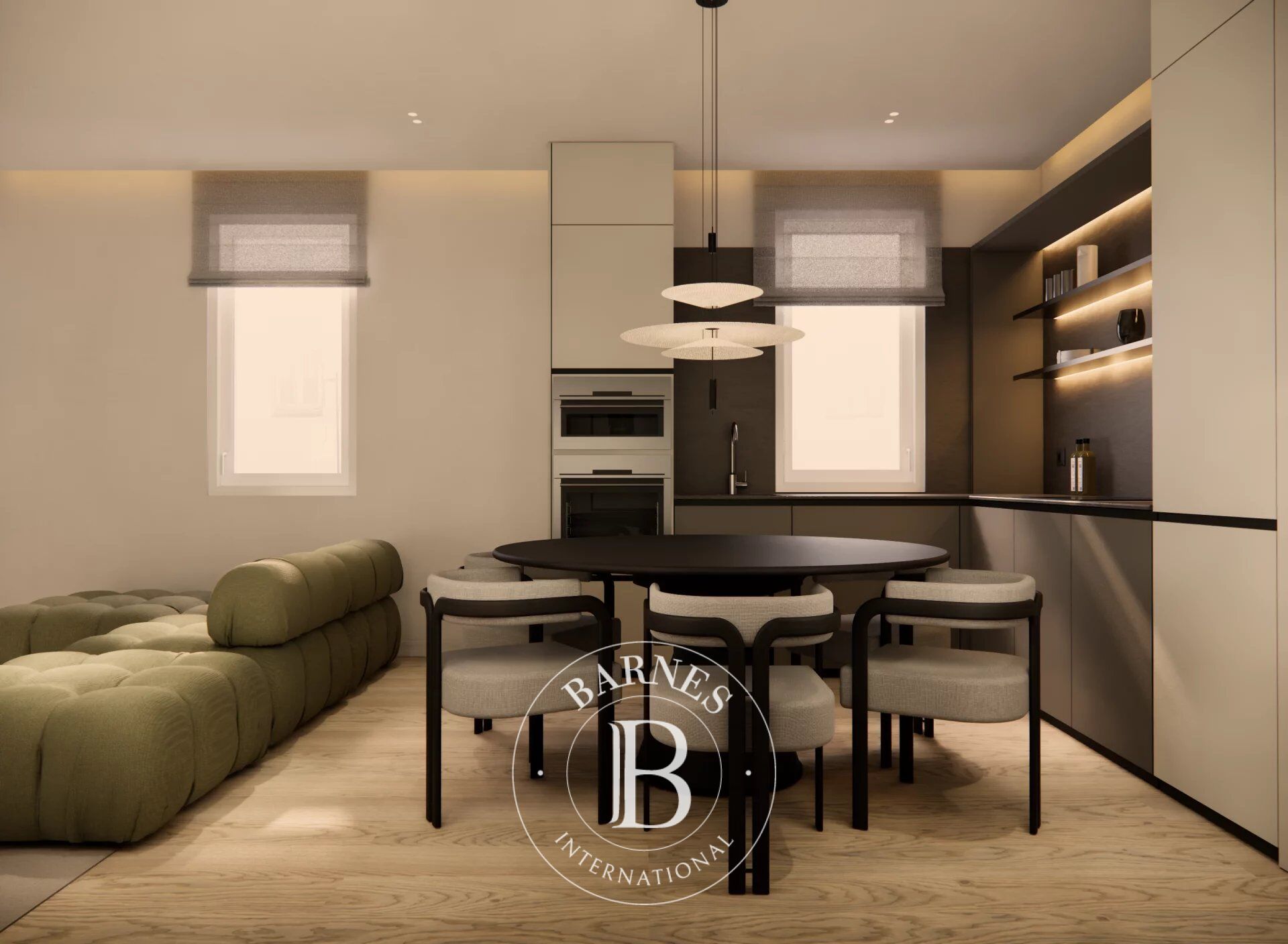 Renovation Opportunity with Great Potential in Almagro - picture 1