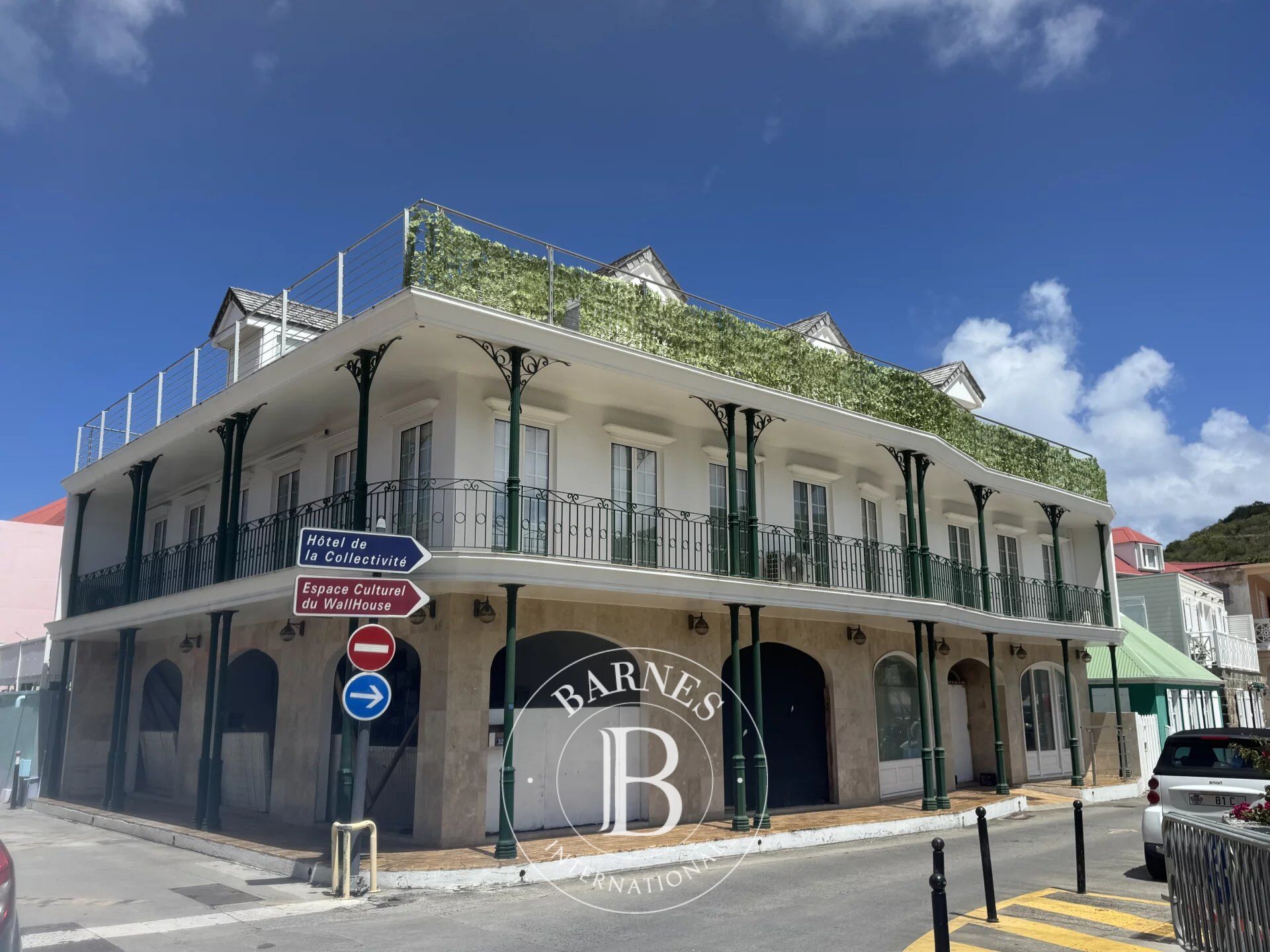 Beautiful building for sale - picture 3