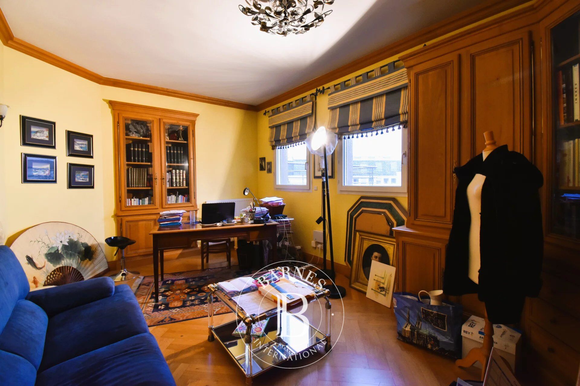 Chartres, apartment on the top floor with 285 square meters of living space and a 101-square-meter terrace. - picture 3