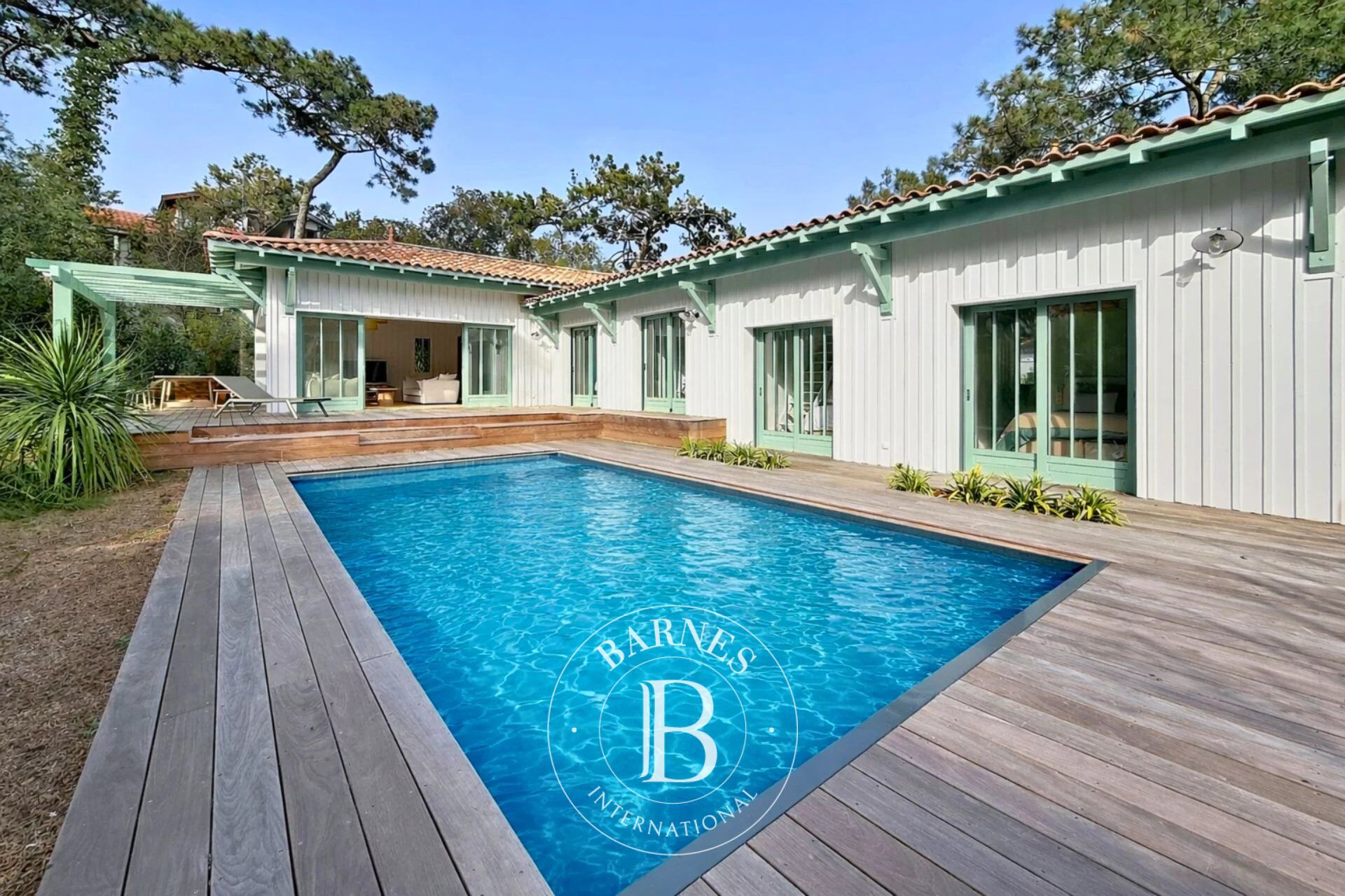 VILLA « CAP MOANA » AVEC PISCINE, AU CENTRE DU CAP FERRET – CAPACITÉ 13 PERSONNES - picture 1