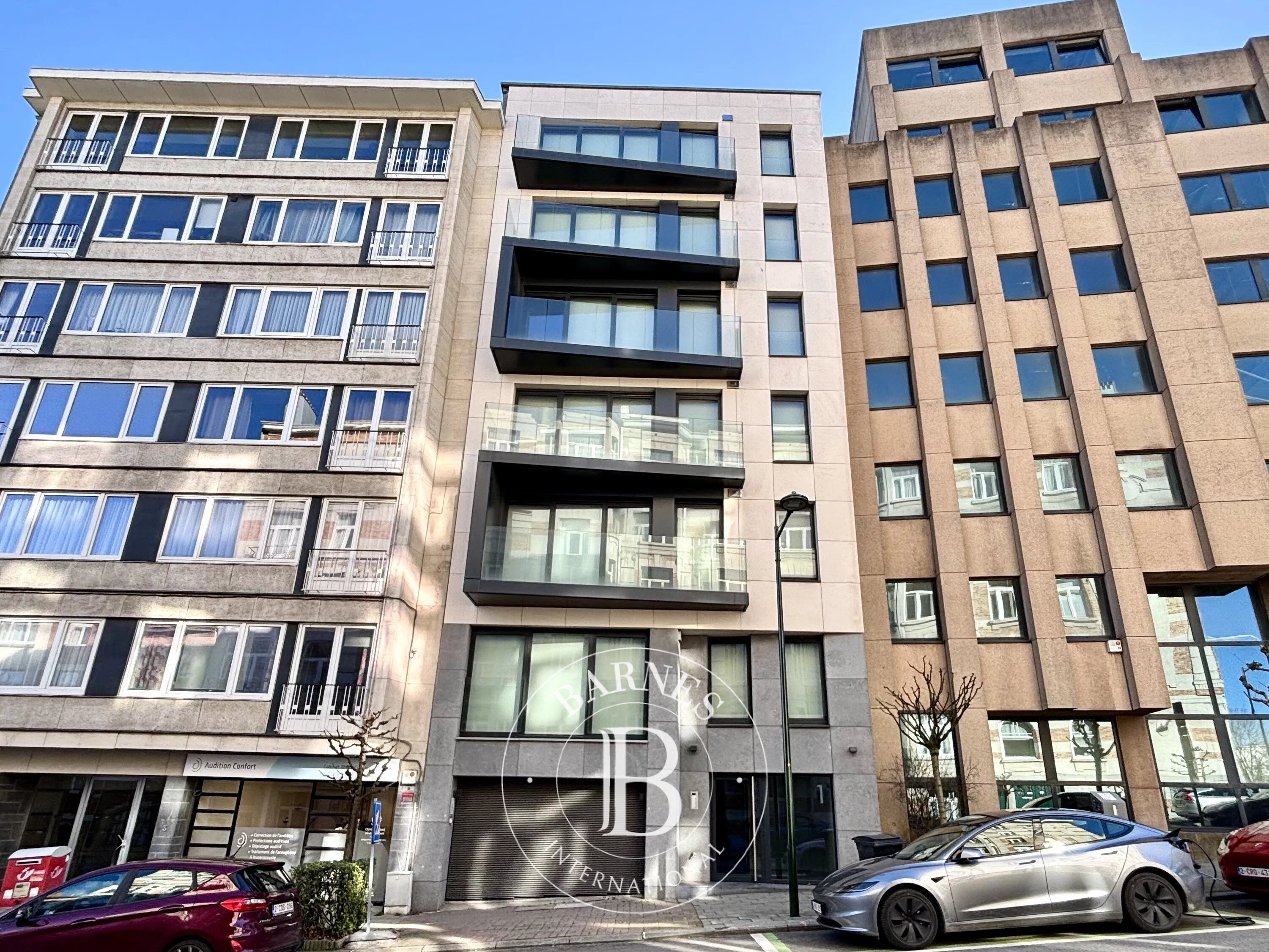 Woluwe-Saint-Pierre - Investment building - 7 apartments - picture 1