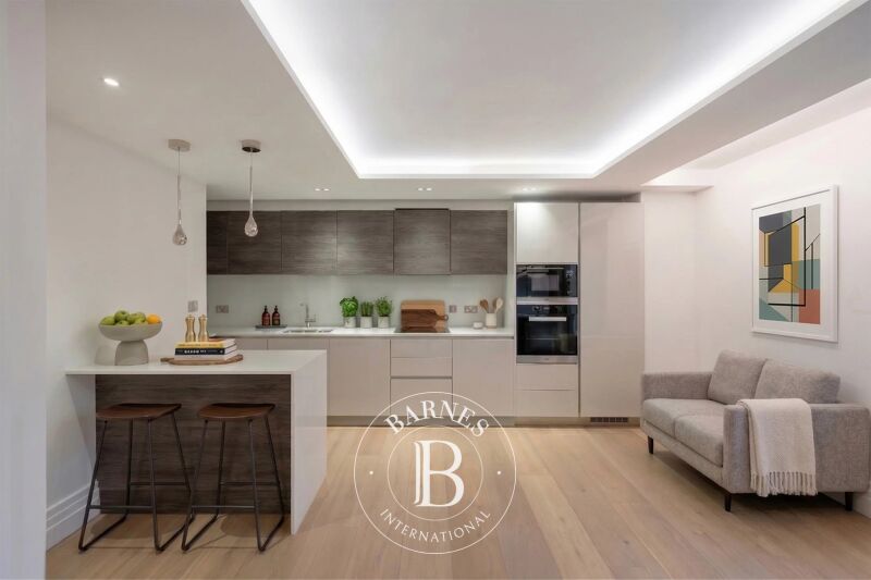 For Rent Apartment | London - picture 1