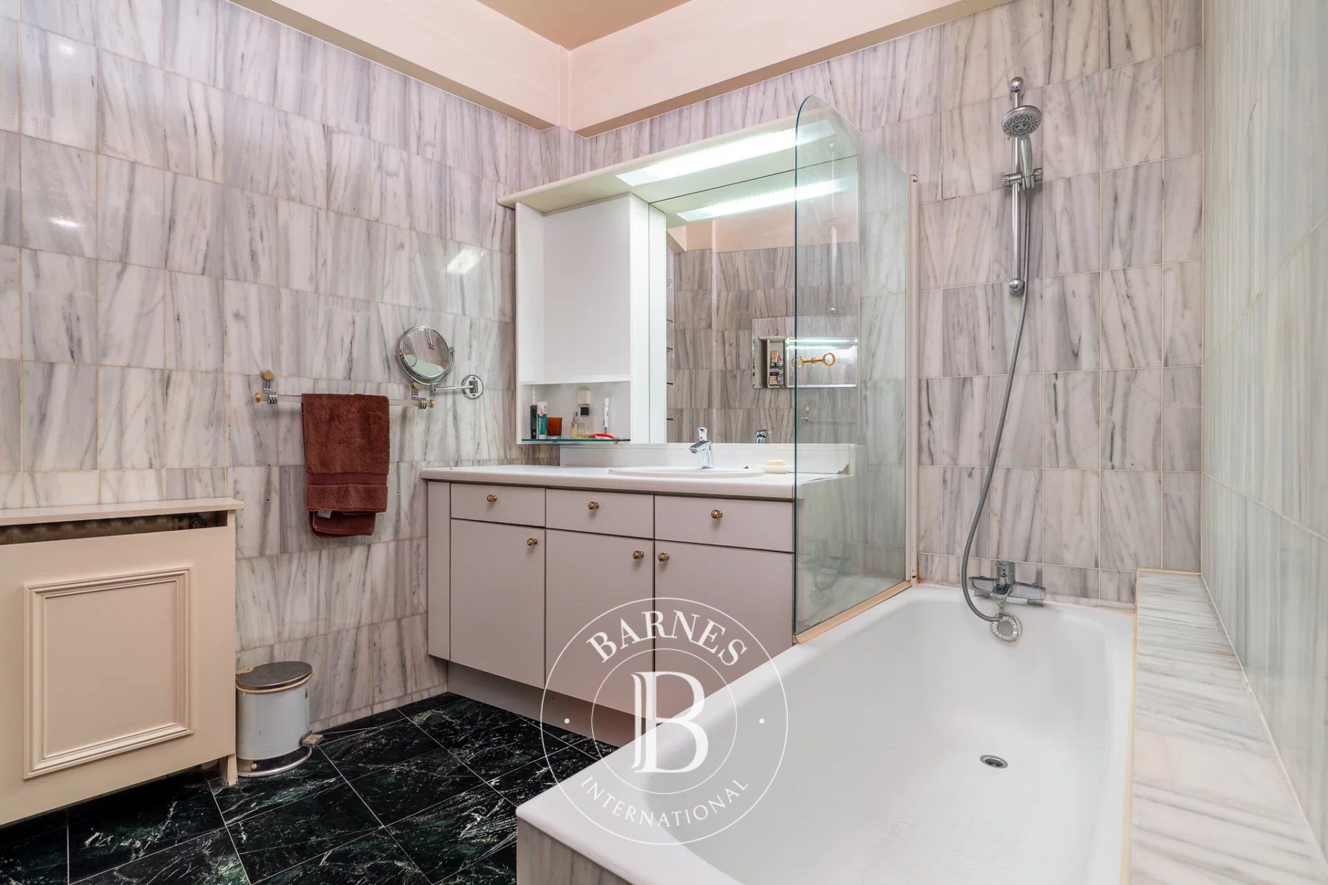 For Sale Apartment | Neuilly-sur-Seine - picture 8