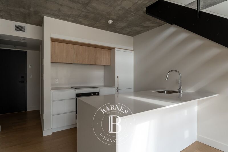 For Sale Apartment | Montréal (Ville-Marie) - picture 3