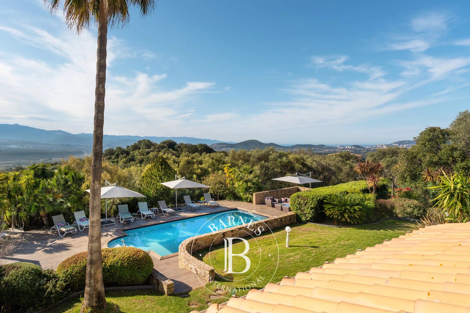 Exclusivité, Afa, Ajaccio, Villa 4 chambres, piscine chauffée, pool house, aperçu mer, proche plage - picture 1