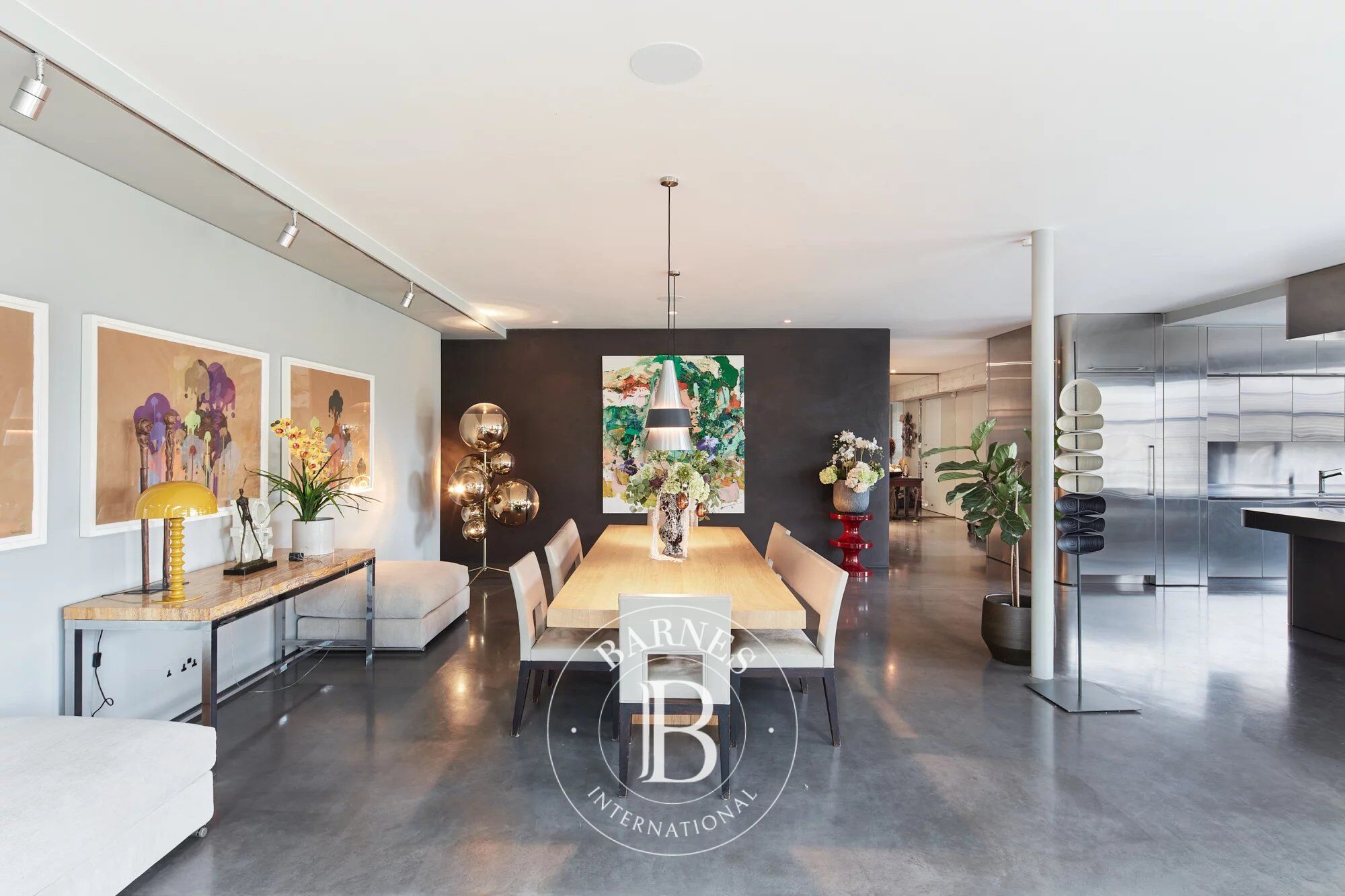 For Rent Apartment | London - picture 8