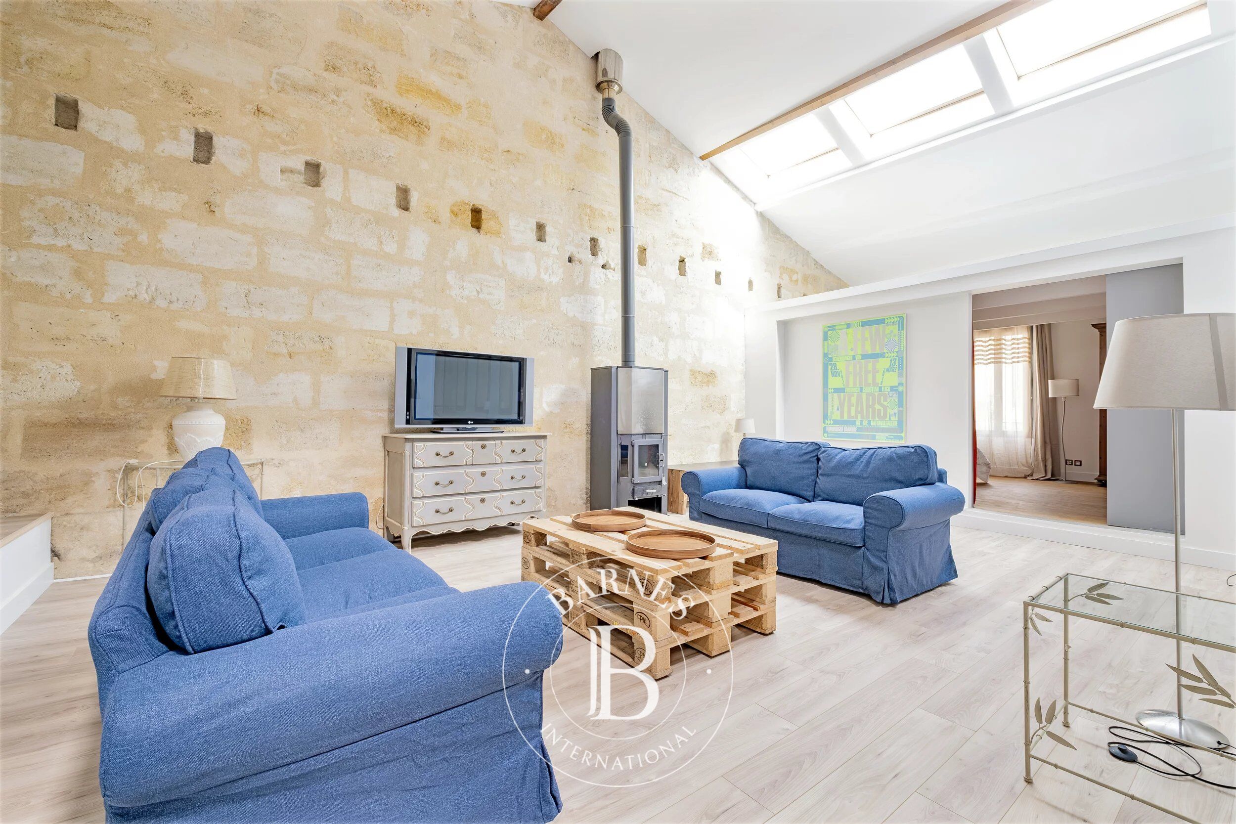 Bordeaux  Chartrons - 182 sqm Furnished Loft House - Parking - picture 2