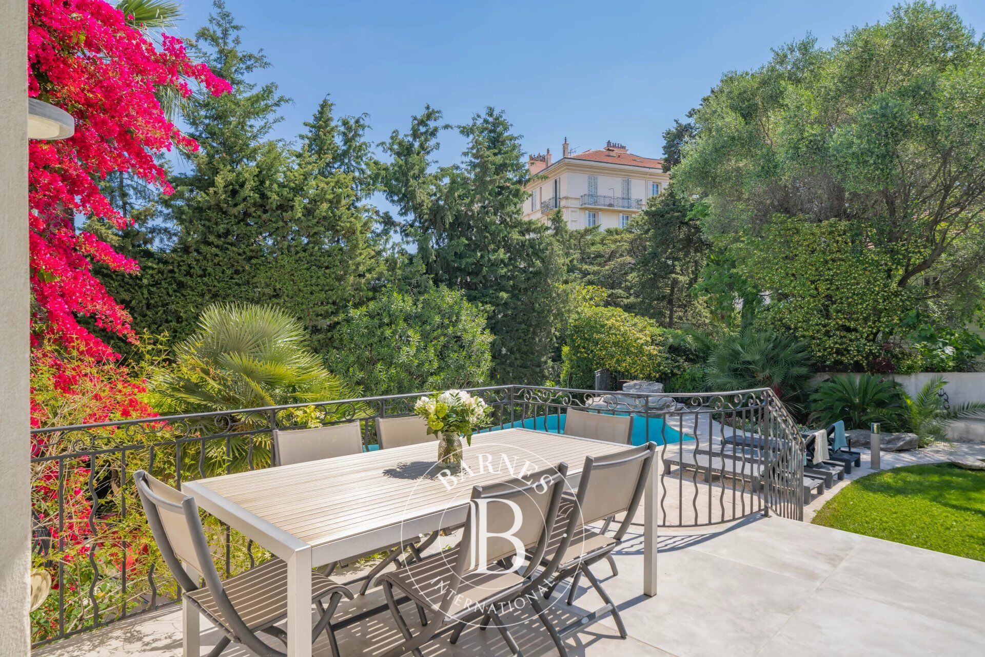 CANNES CENTRE – VILLA AU CALME – PROCHE CROISETTE - picture 3