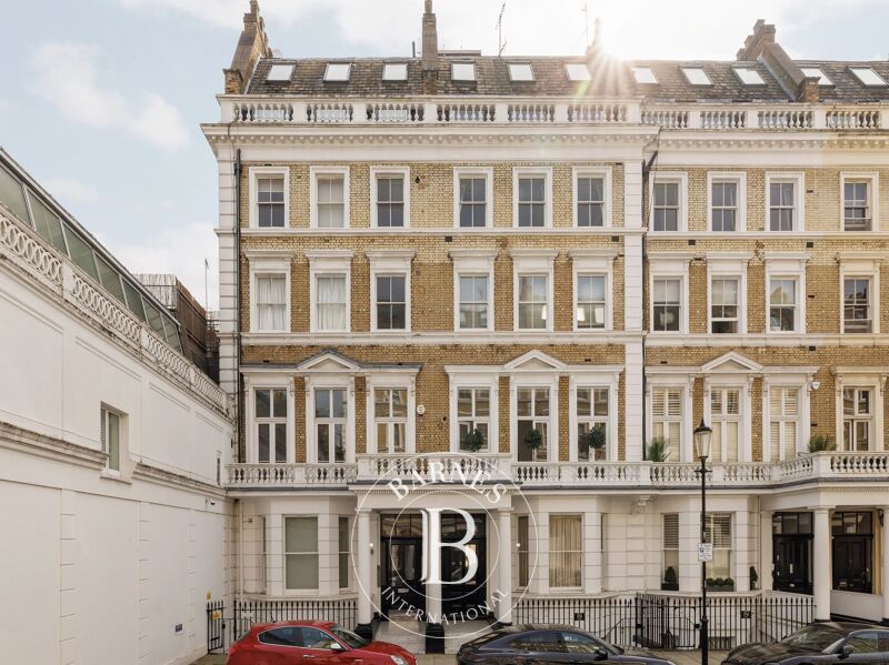 For Rent Apartment | London - picture 2