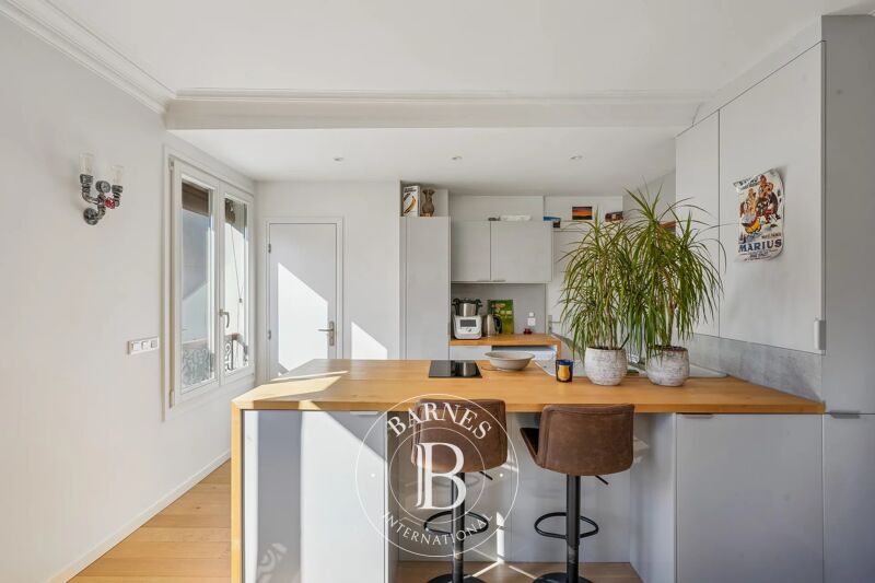 For Sale Apartment | Paris 18ème - picture 3