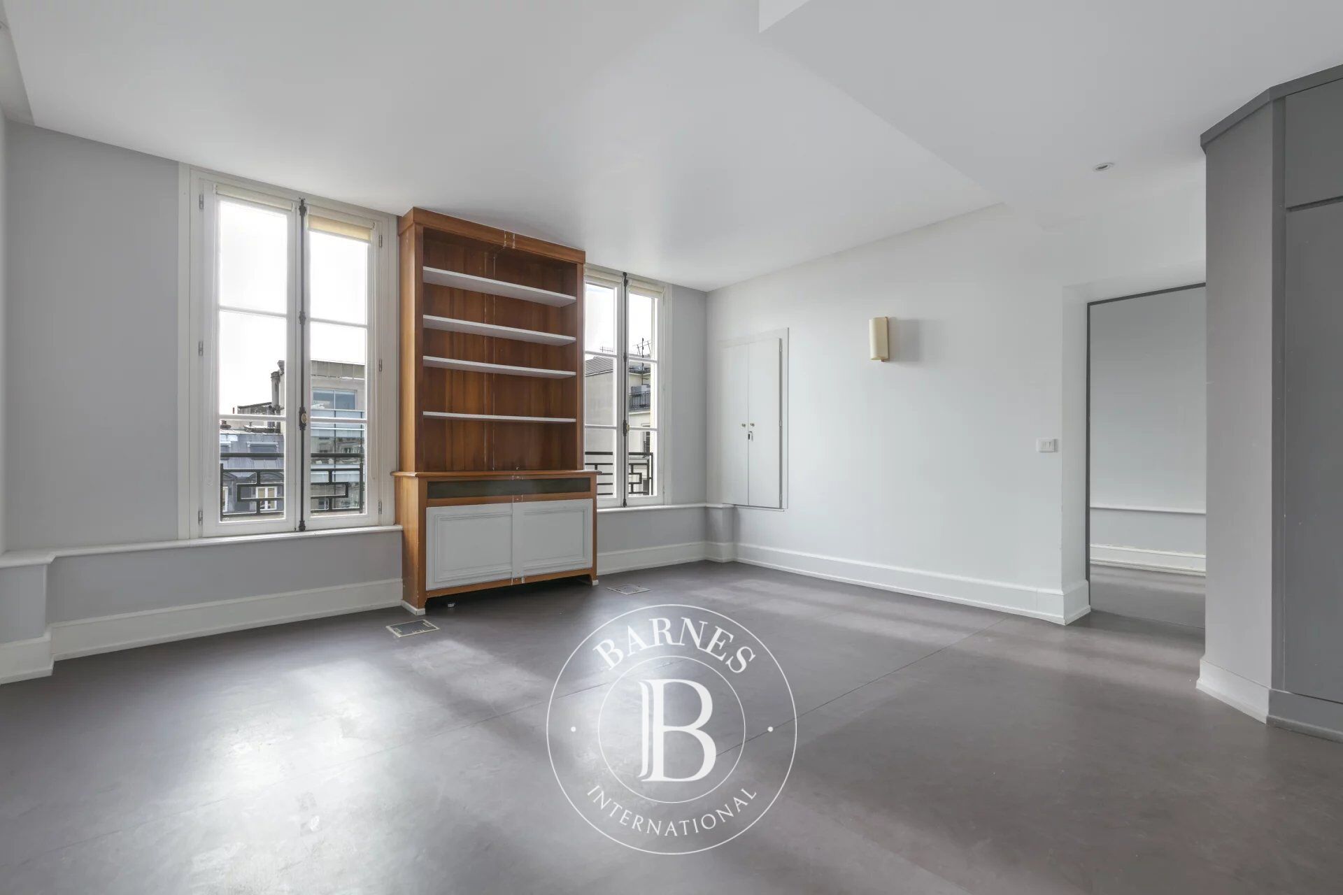 BUREAUX A LOUER - PLACE VENDOME - picture 2