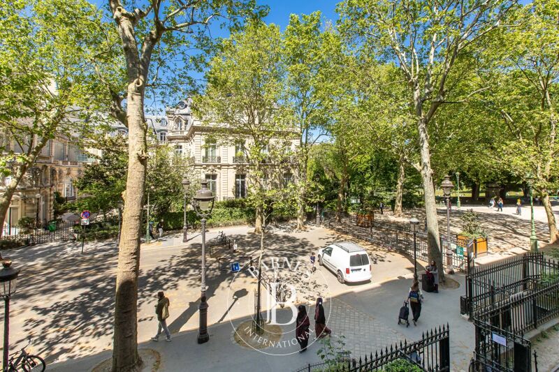 For Sale Apartment | Paris 8ème - picture 3