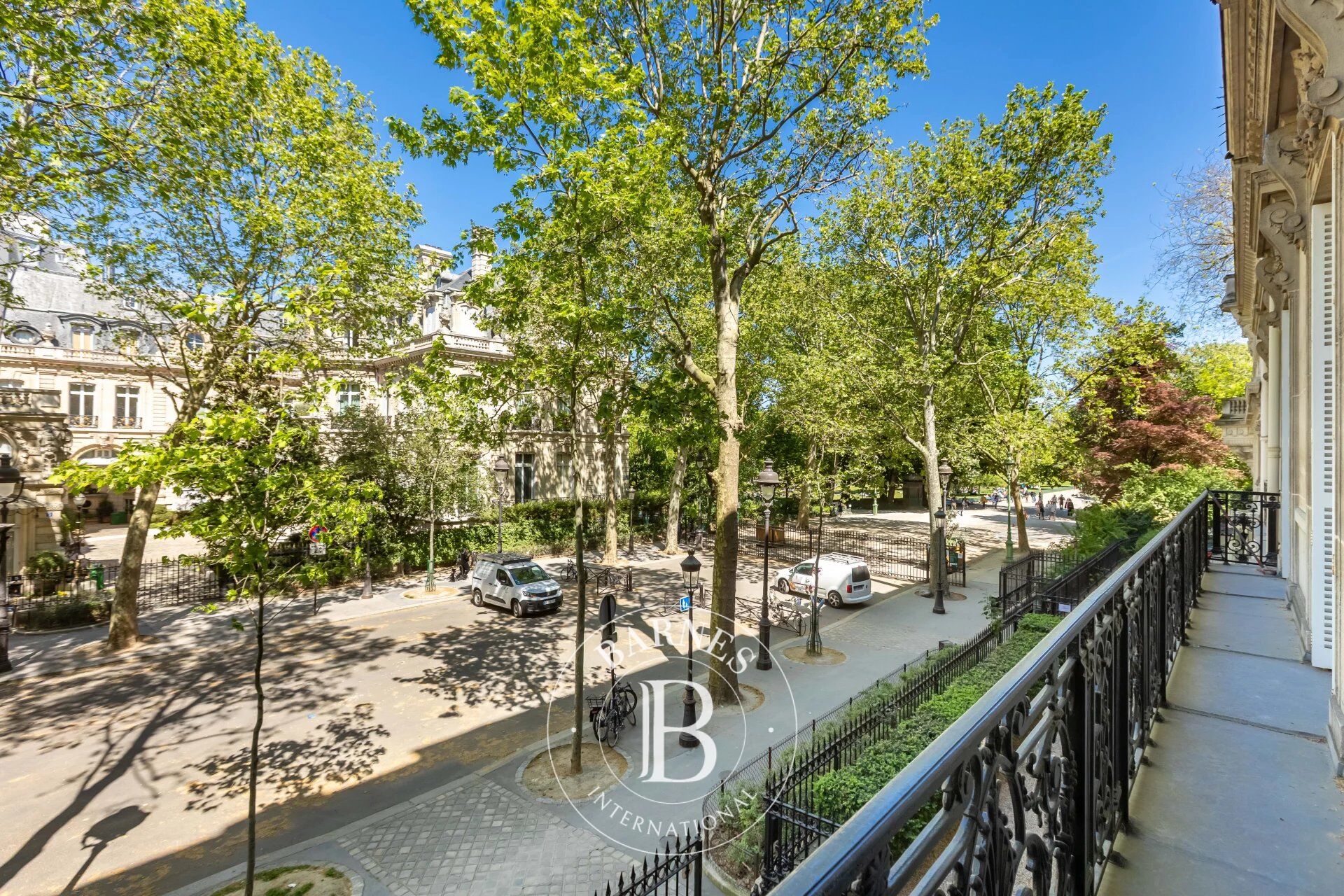 Paris 8th Arrondissement - Monceau/Avenue Van Dyck - Exceptional Apartment with Balconies - Spacious Rooms - picture 1
