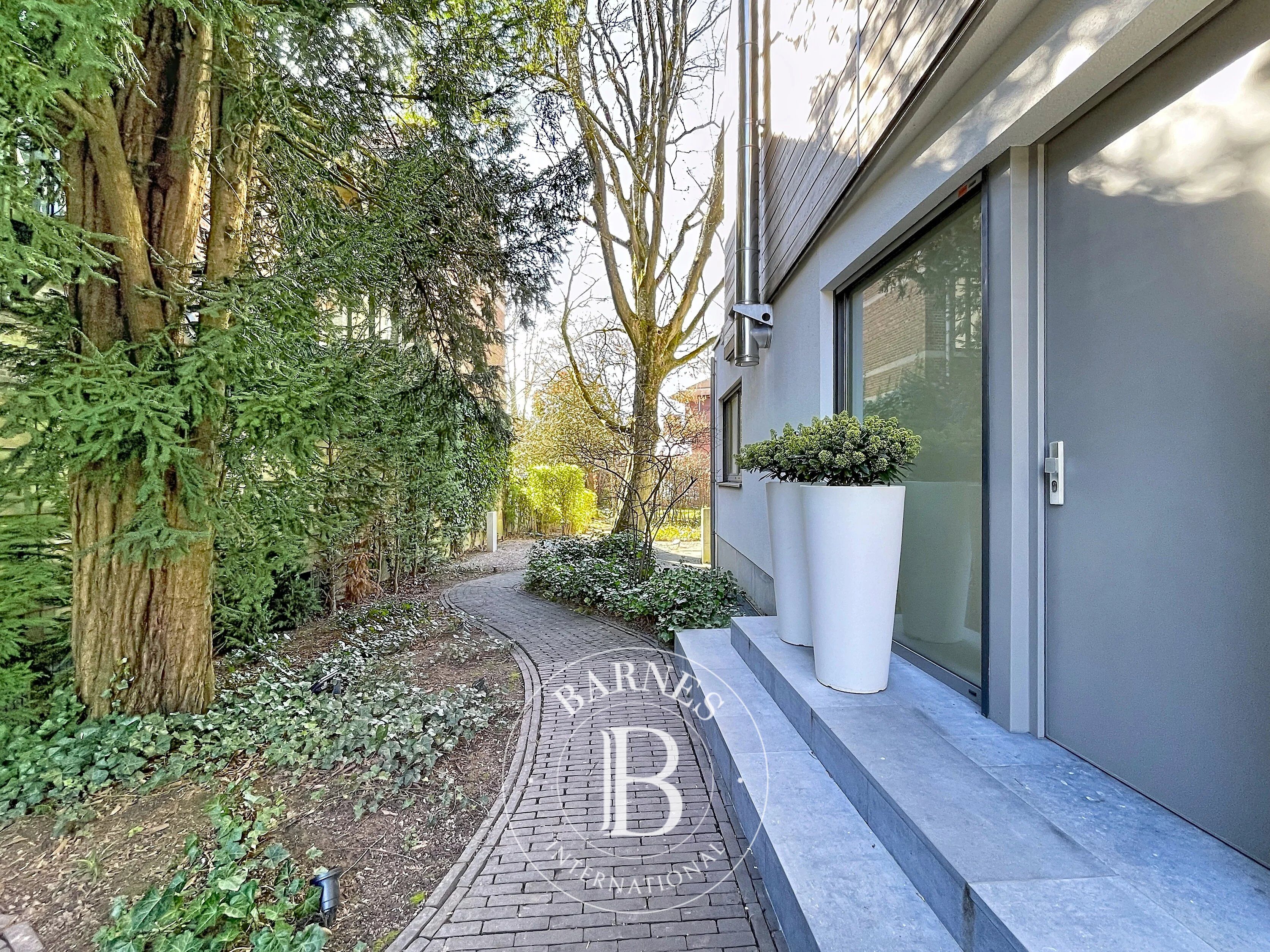 Hamoir- Renovated architect-designed house bathed in light - picture 3