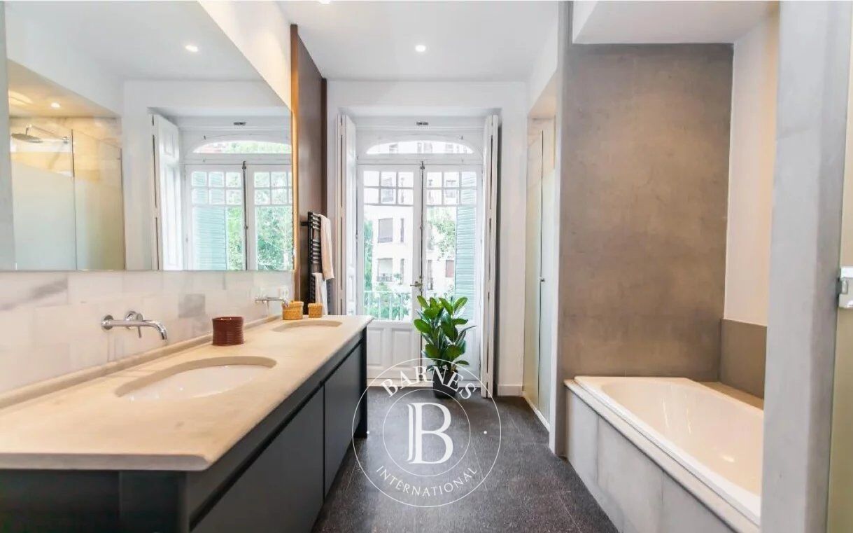 Exclusivo piso de lujo con terraza en edificio clásico en Lista, Barrio de Salamanca - picture 2