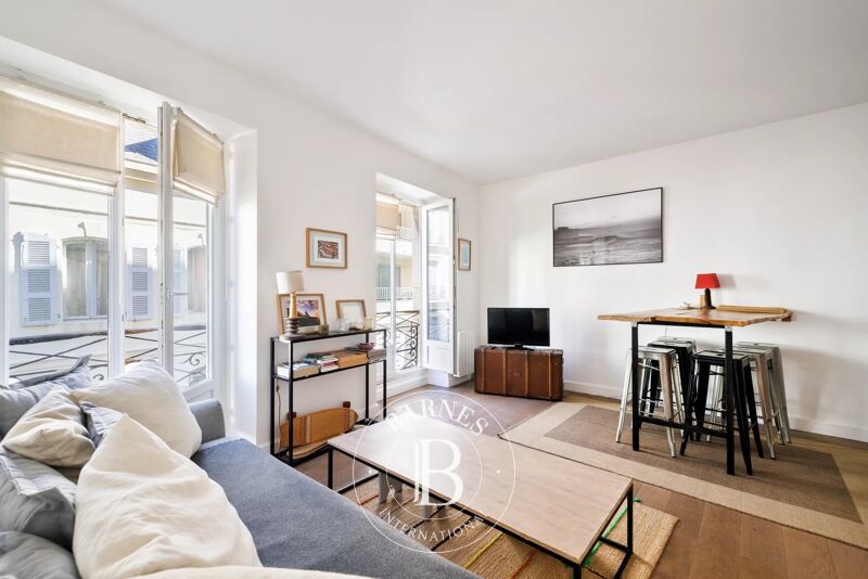 BIARRITZ-LES HALLES, APPARTEMENT RÉNOVÉ PLAGE À PIED