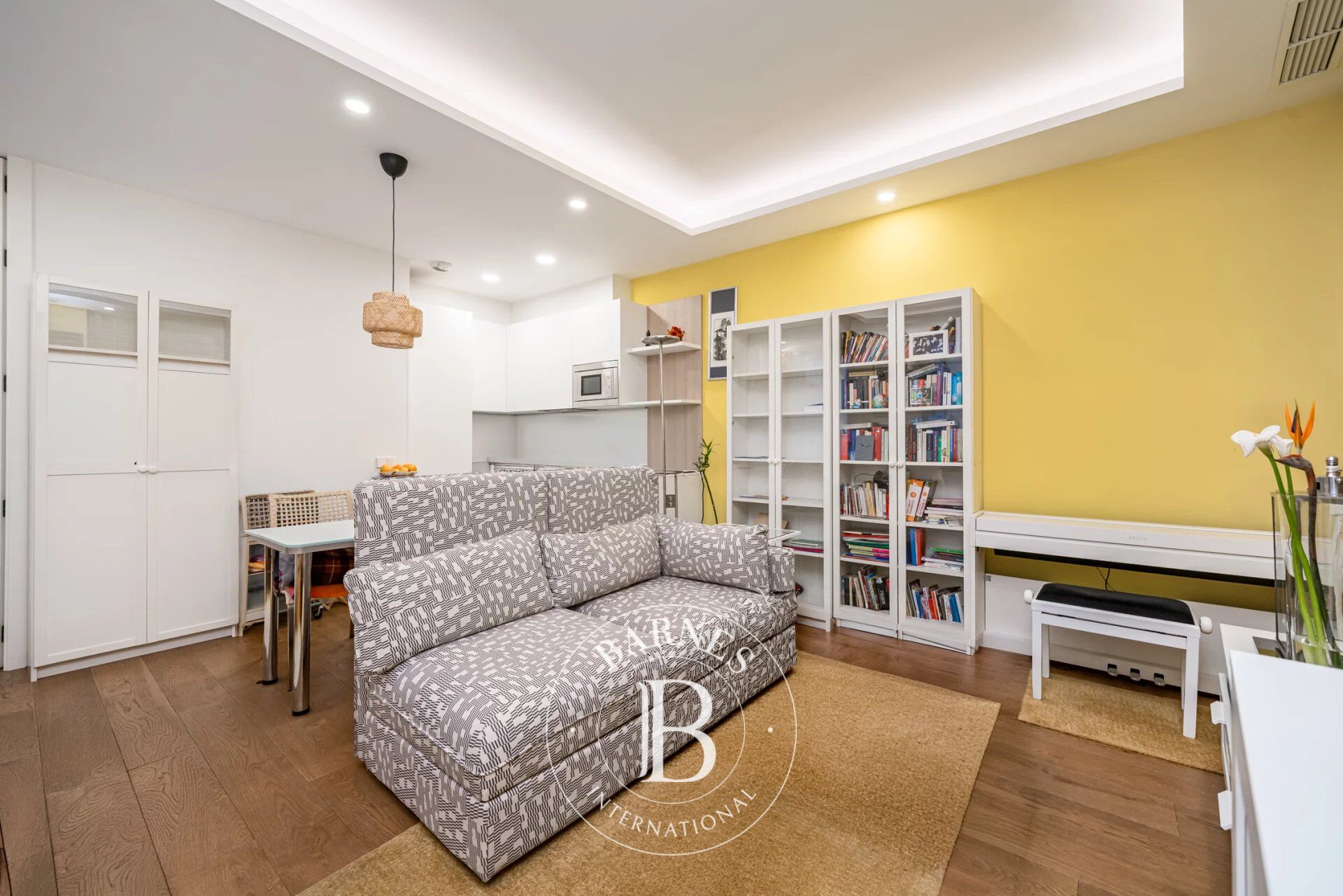 Luminoso y moderno piso en palacio - picture 2