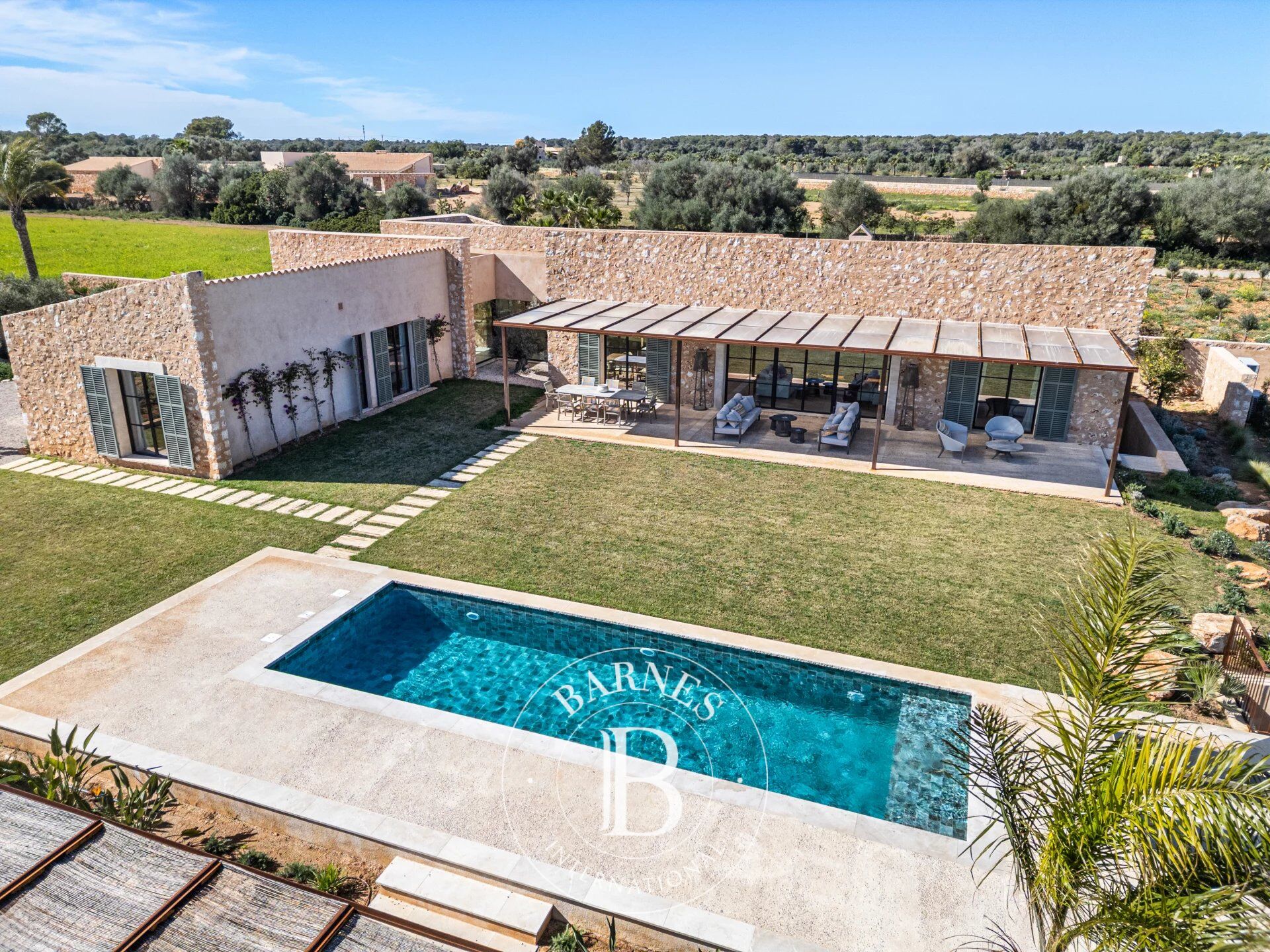 Finca Contemporánea con Piscina Privada y Vistas Panorámicas al Campo en Sa Vinyola - picture 3