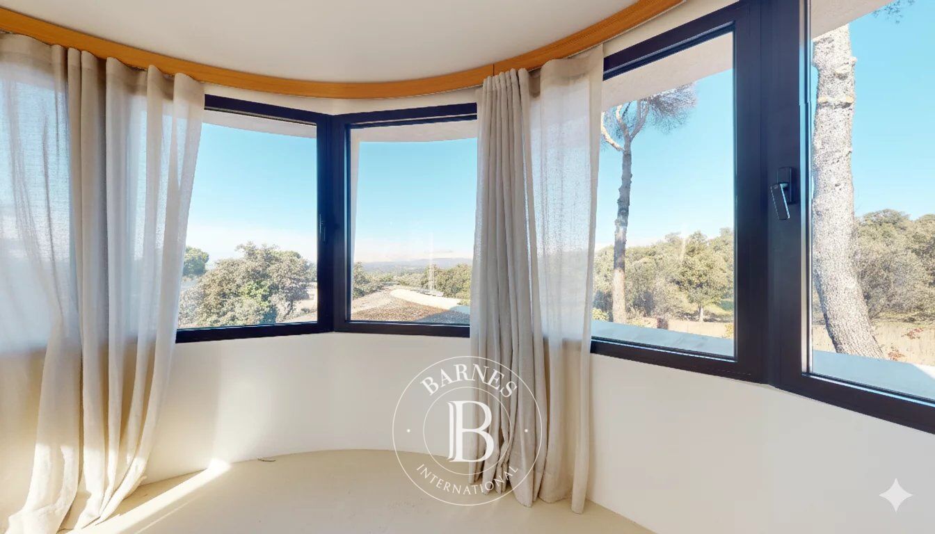 MADRID - FUENCARRAL EL PARDO Stunning 7-bedroom villa - picture 3