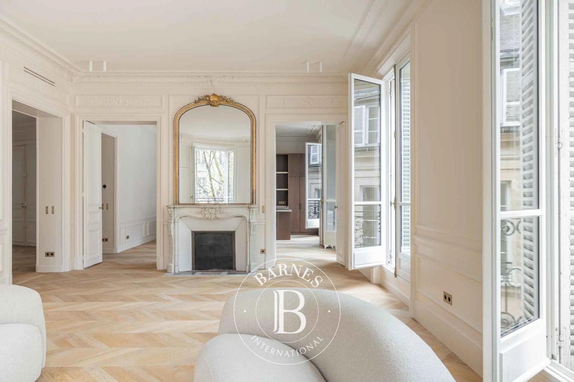 For Sale Apartment | Paris 7ème - picture 4