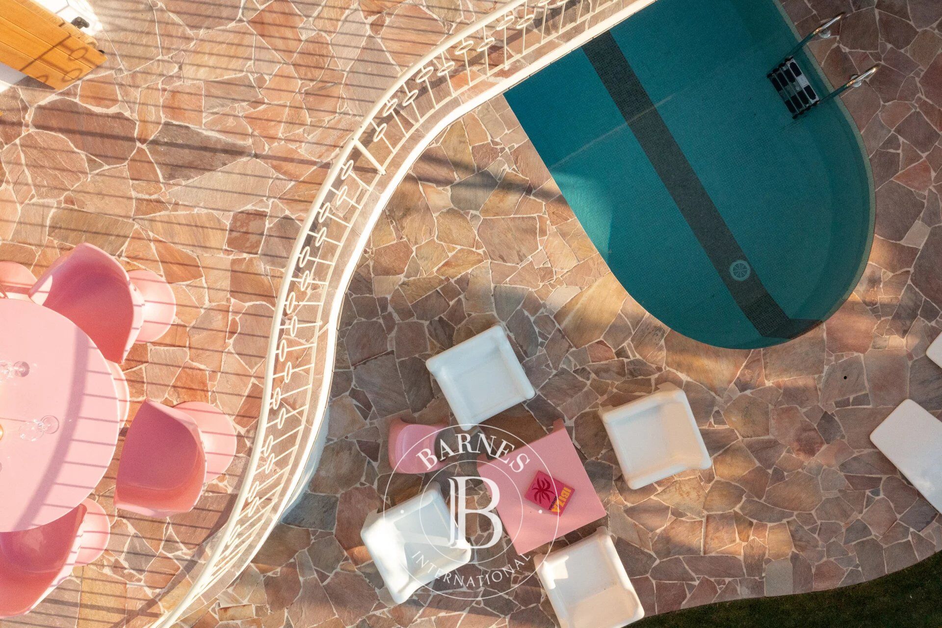 VILLA D’EXCEPTION VUE MER - LA PEPITE DU ROUCAS BLANC - MARSEILLE 7 - picture 1