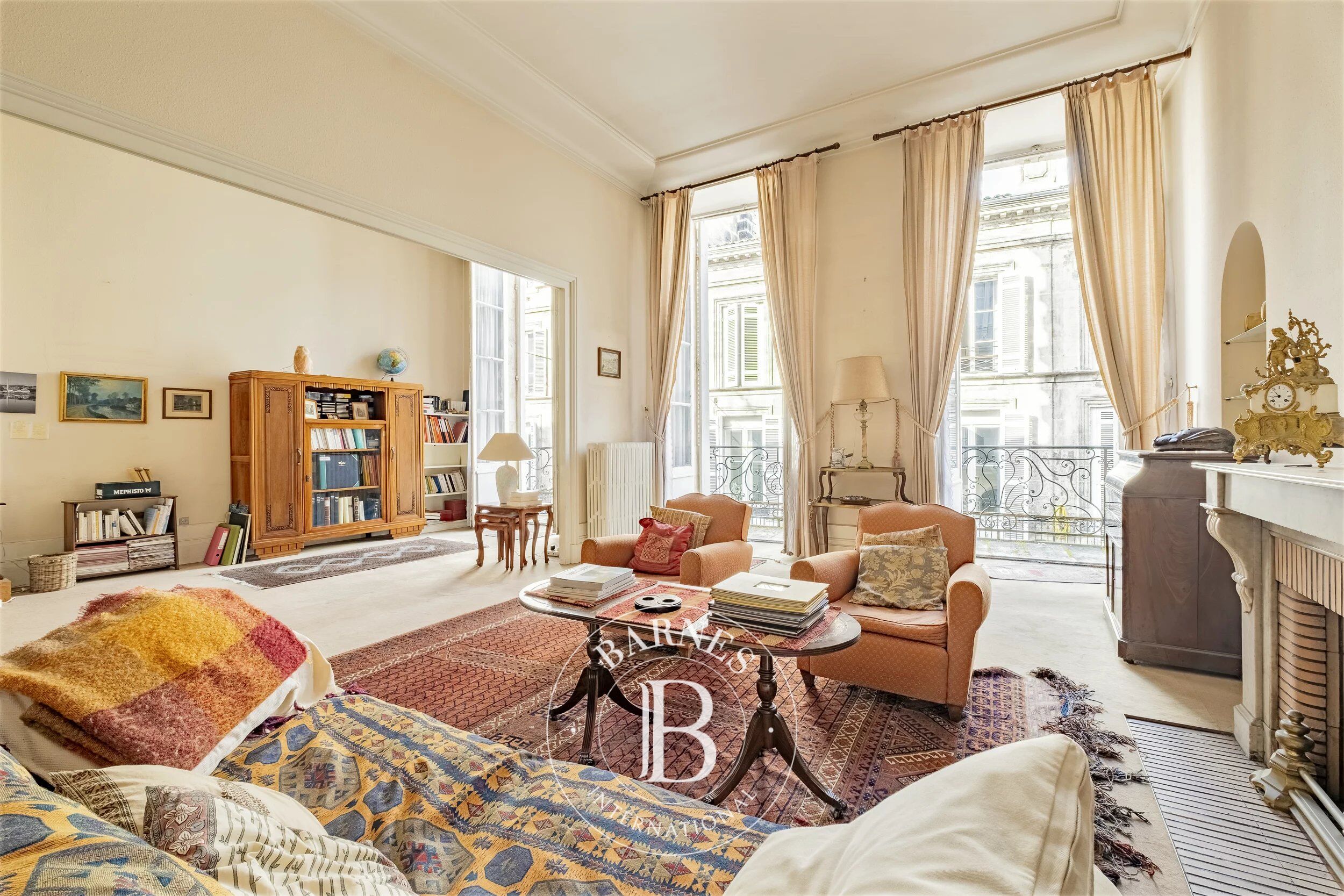 Bordeaux Chartrons – 197 sqm Apartment – Terrace – Elevator - picture 1