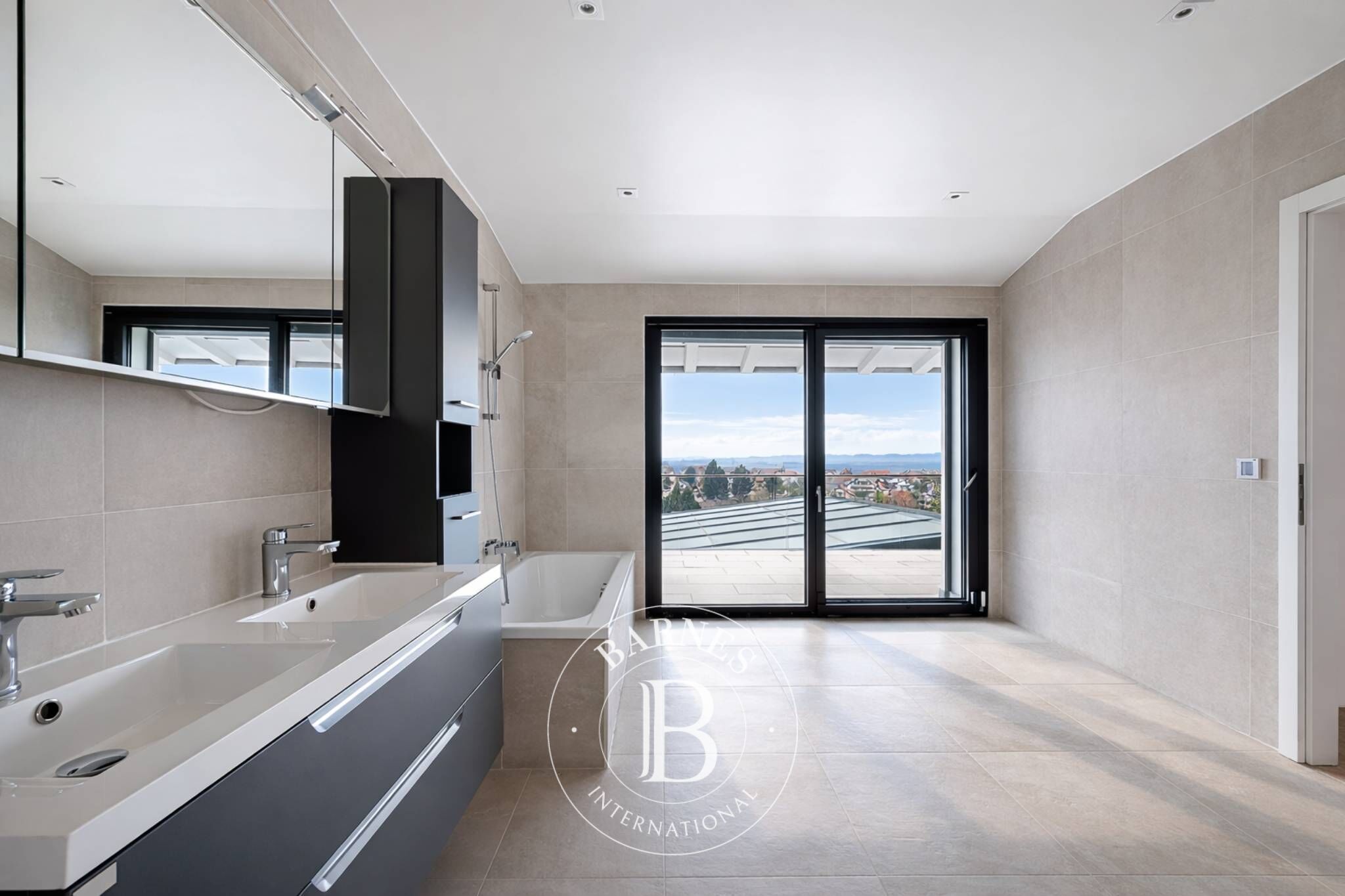 For Sale Villa | 1029 - picture 10