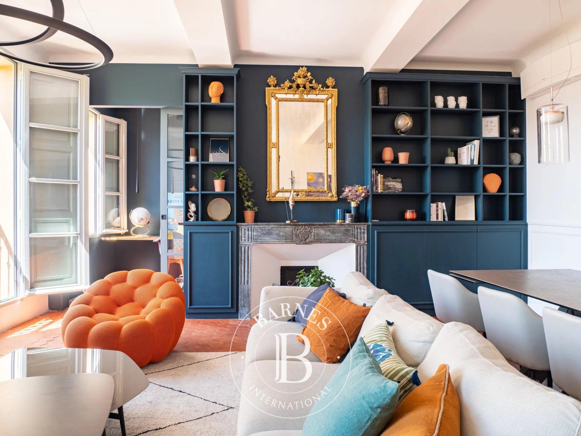 Furnished rental – Aix-en-Provence city centre – 3-bedroom furnished apartment – Parking - picture 1