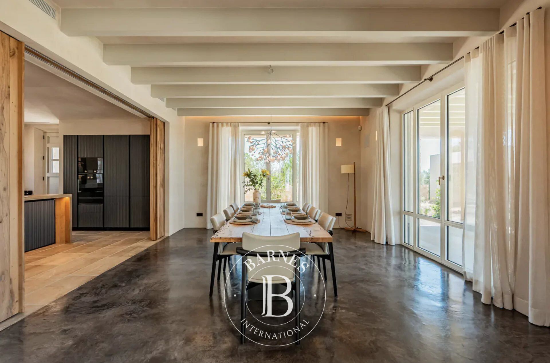 High-End Contemporary Finca with Sea Views in Santanyí - picture 3