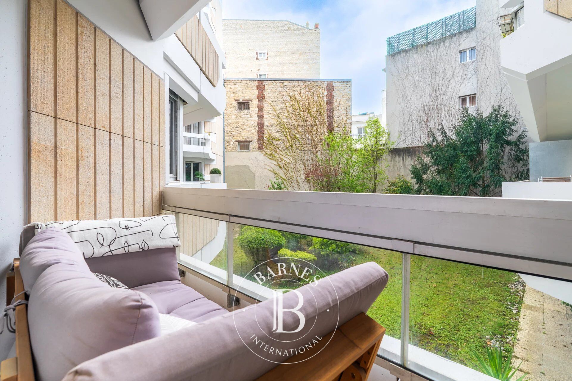 Neuilly-Victor Hugo –  Appartement 3 pièces – 2 chambres - Balcons – Calme –  Verdure – Sectorisation Pasteur - picture 3