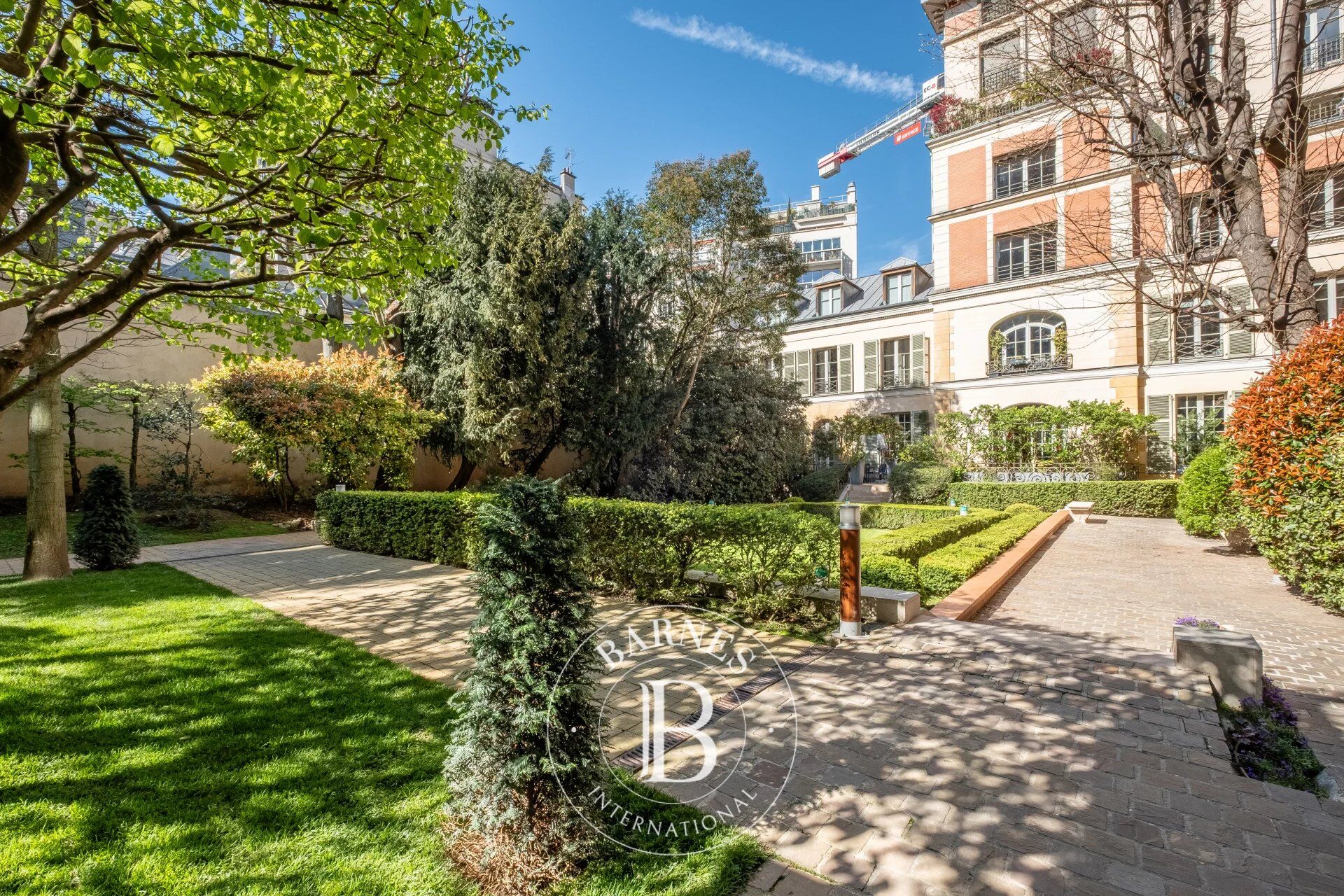 Saint Placide - Duplex Apartment with Terraces - picture 2