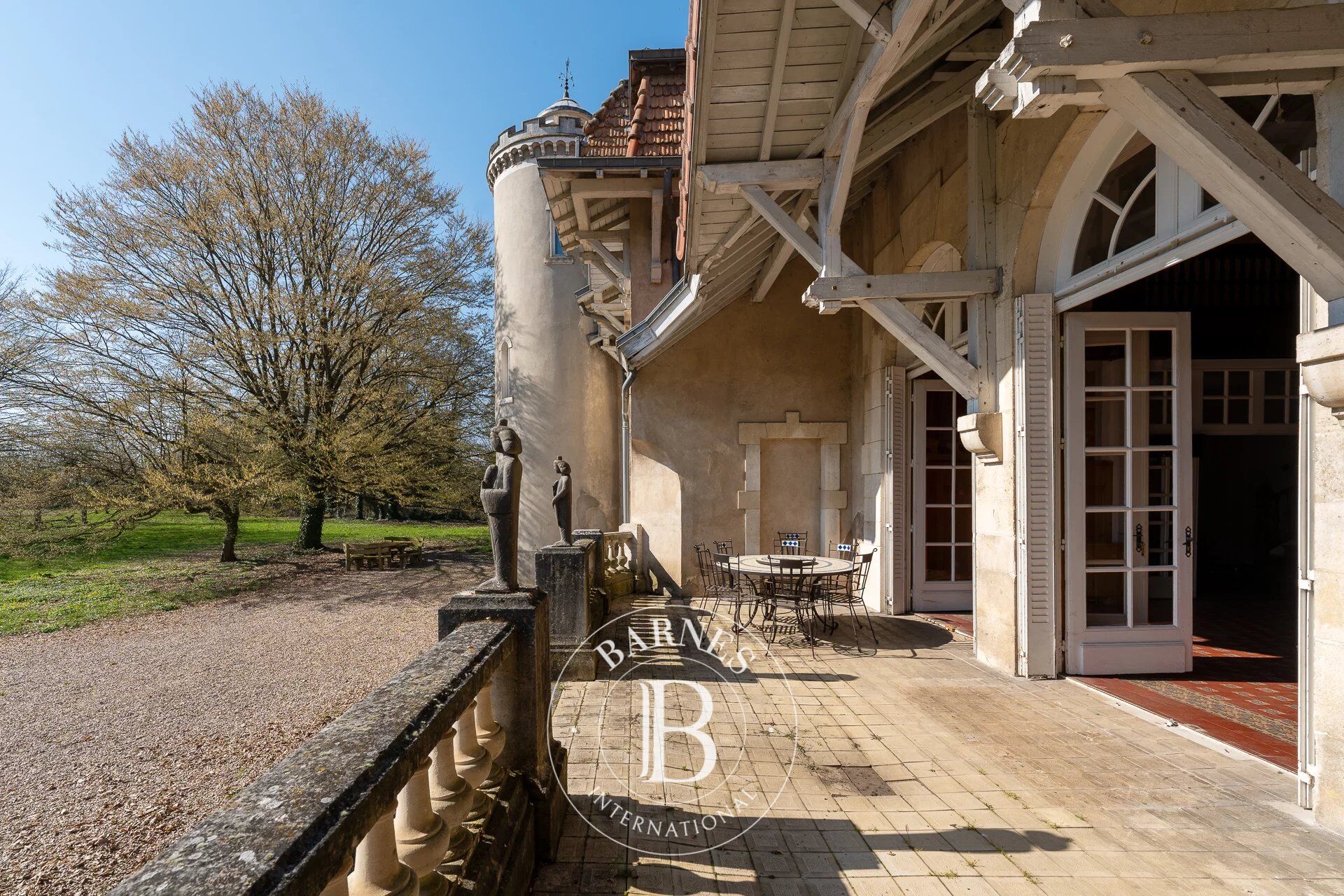 Belleau – Château inscrit partiellement aux Monuments Historiques - picture 3