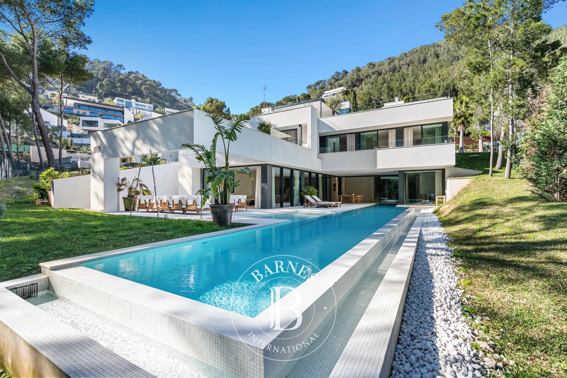 Villa familiale de luxe avec piscine et terrasses ensoleillees dans un emplacement privilegie a Son Vida - picture 1