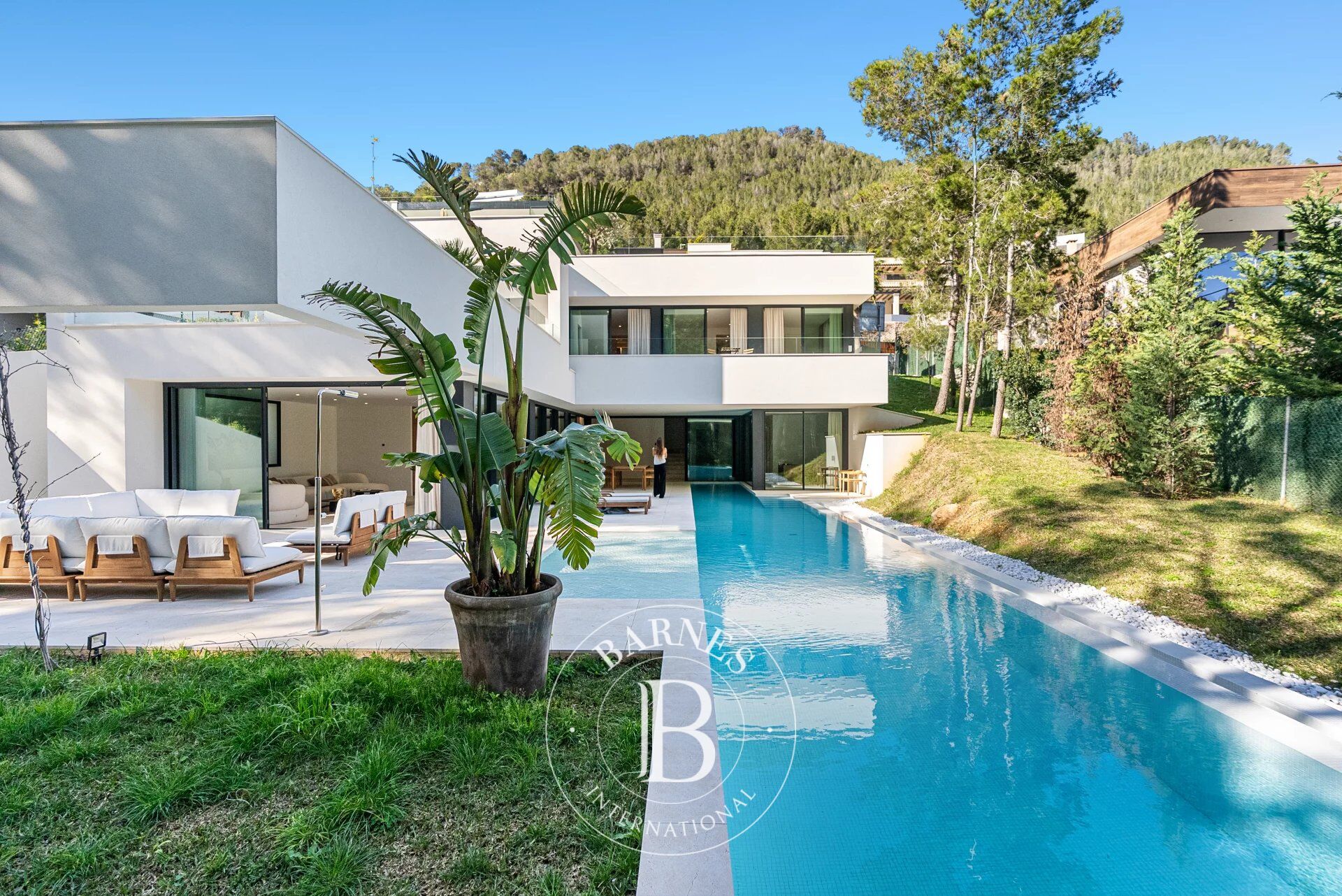 Villa familiale de luxe avec piscine et terrasses ensoleillees dans un emplacement privilegie a Son Vida - picture 2