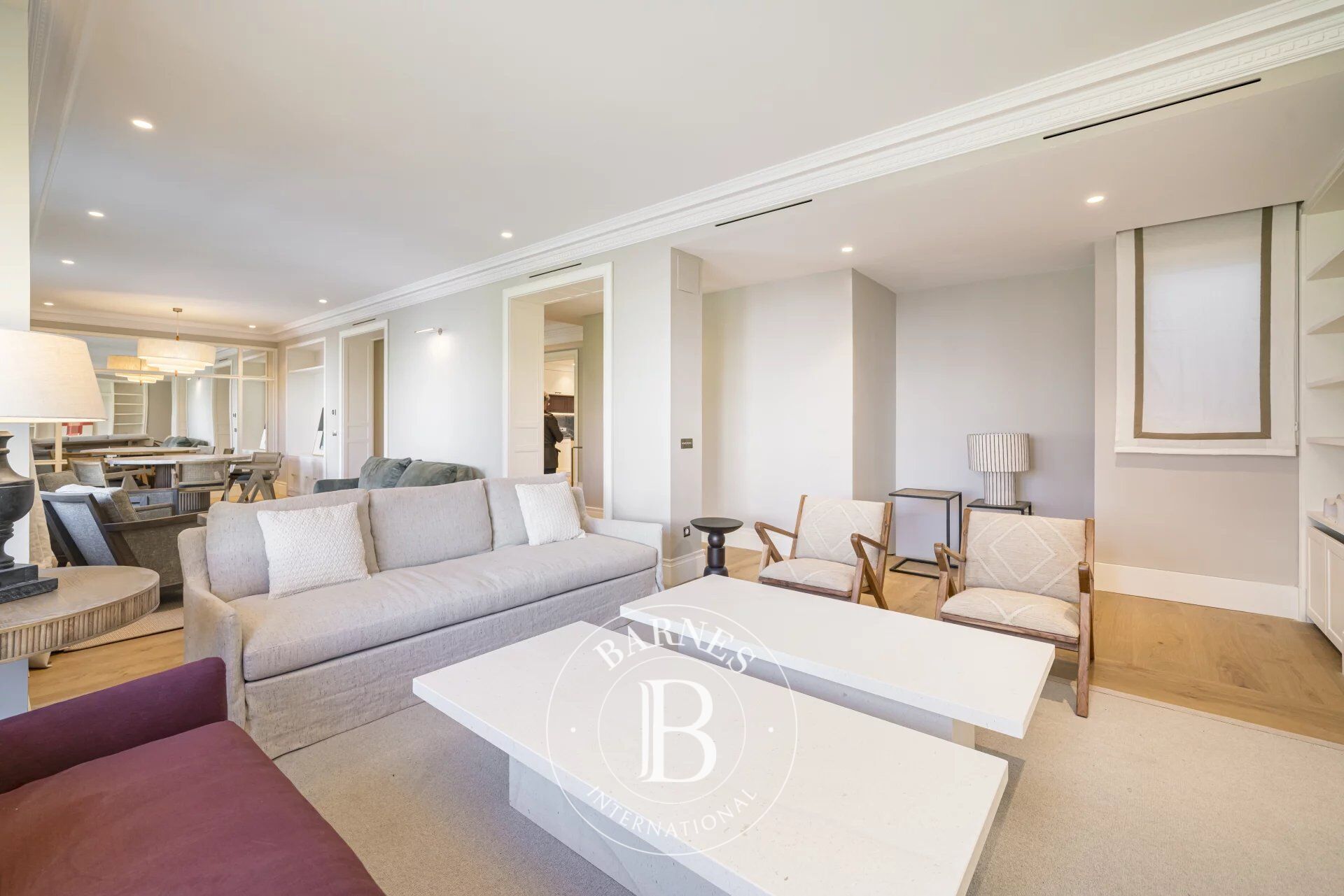 ELEGANT LUXURY RESIDENCE in the Salamanca District - picture 3