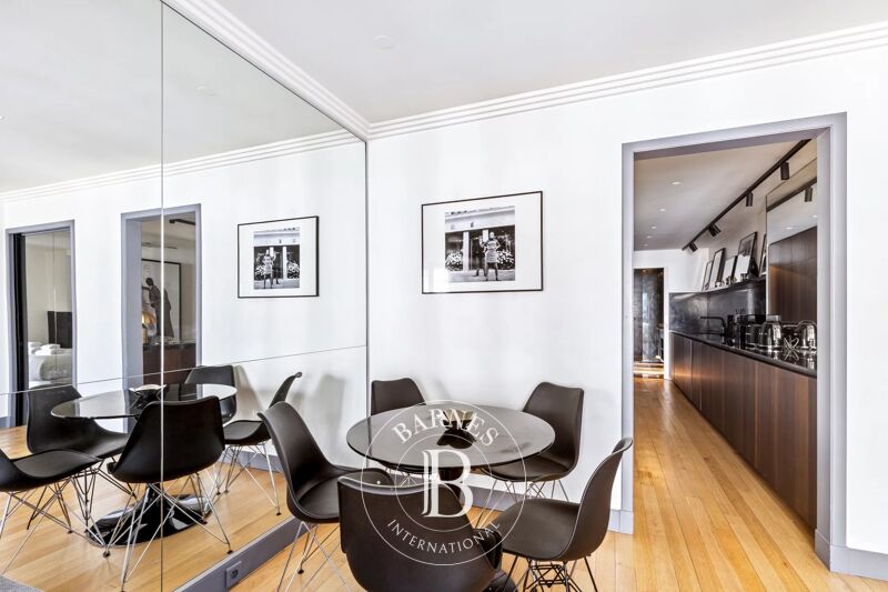 Paris 8ème - AVENUE MONTAIGNE - APPARTEMENT 2... - picture 3