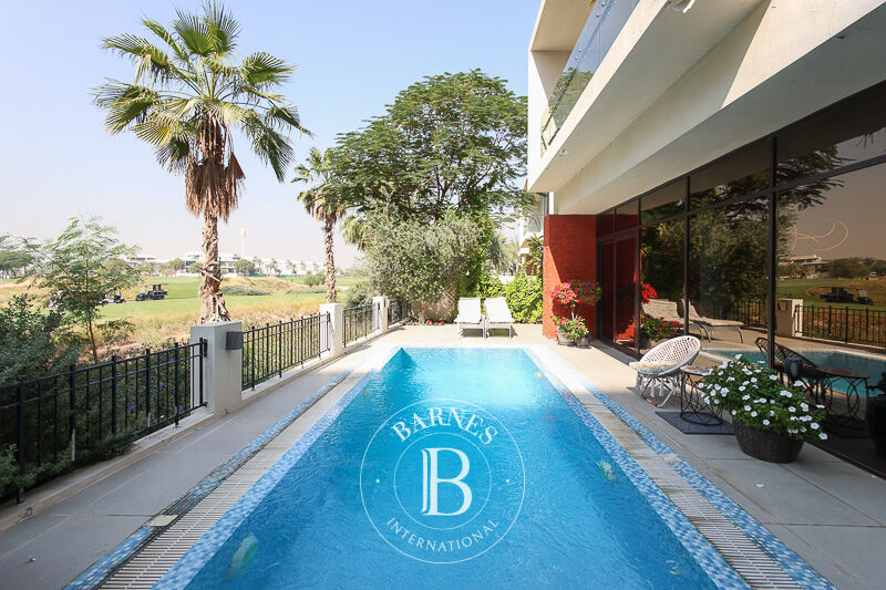 Villa DAMAC Hills - picture 1